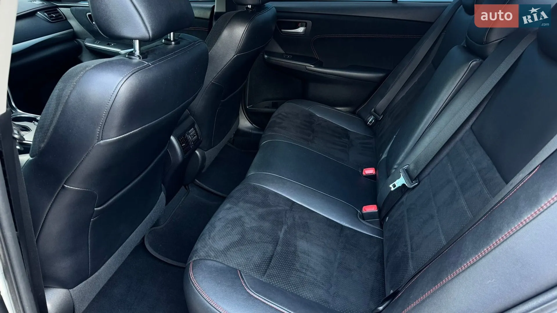 2016 Toyota Camry - мініатюра 9