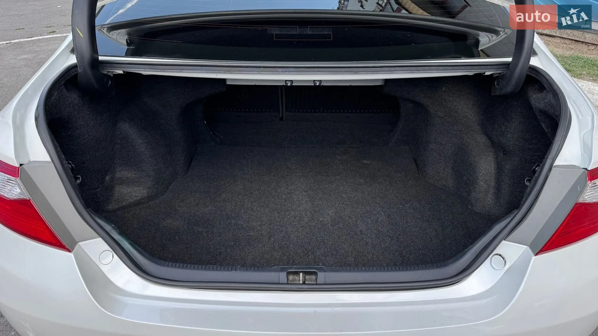 2016 Toyota Camry - мініатюра 14