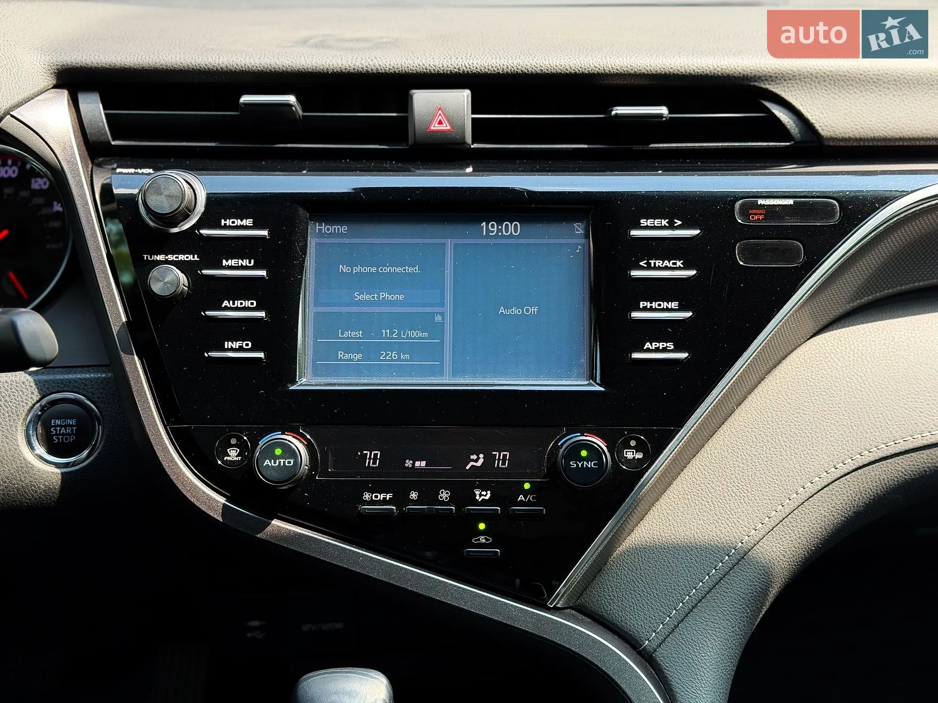 2018 Toyota Camry - мініатюра 21