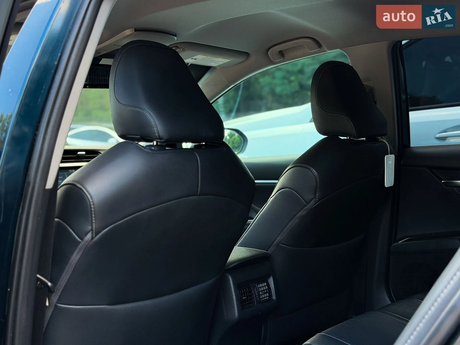2018 Toyota Camry - мініатюра 17
