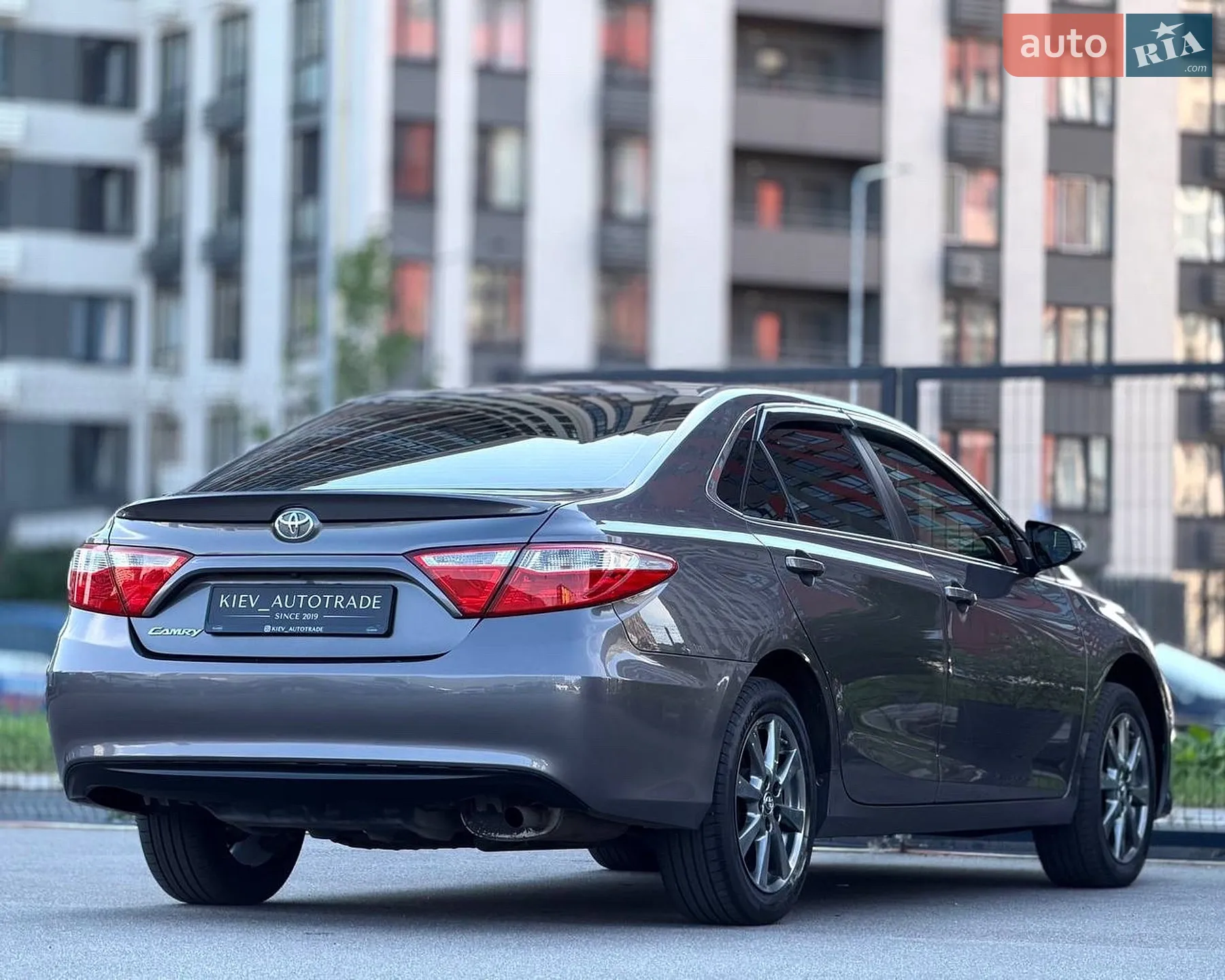 2015 Toyota Camry - мініатюра 17