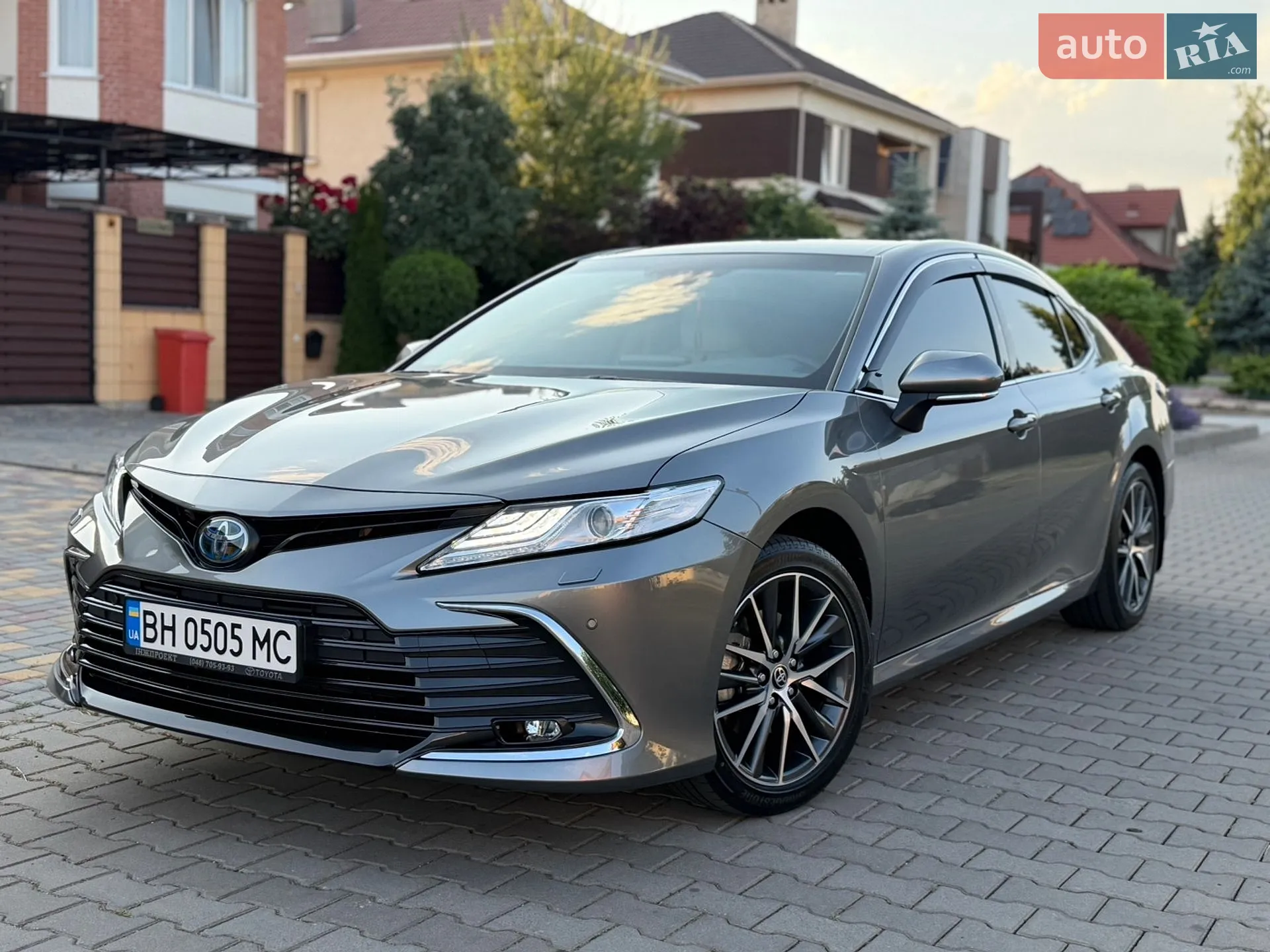 2022 Toyota Camry - мініатюра 3