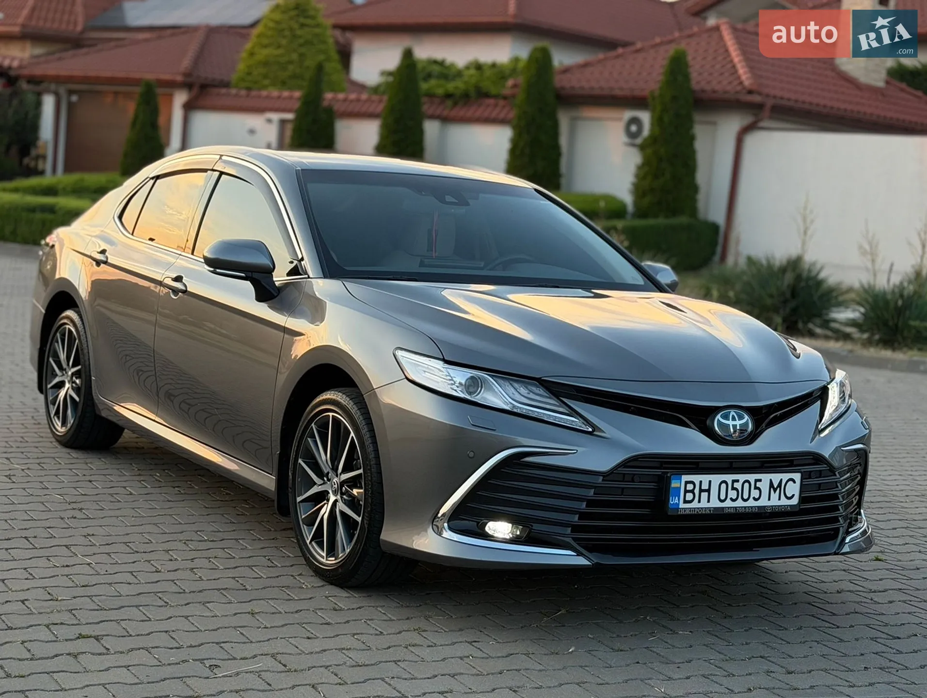 2022 Toyota Camry - фото 1