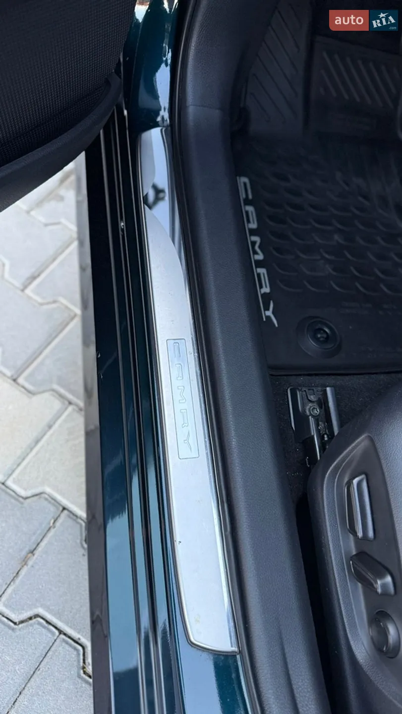 2019 Toyota Camry - мініатюра 38