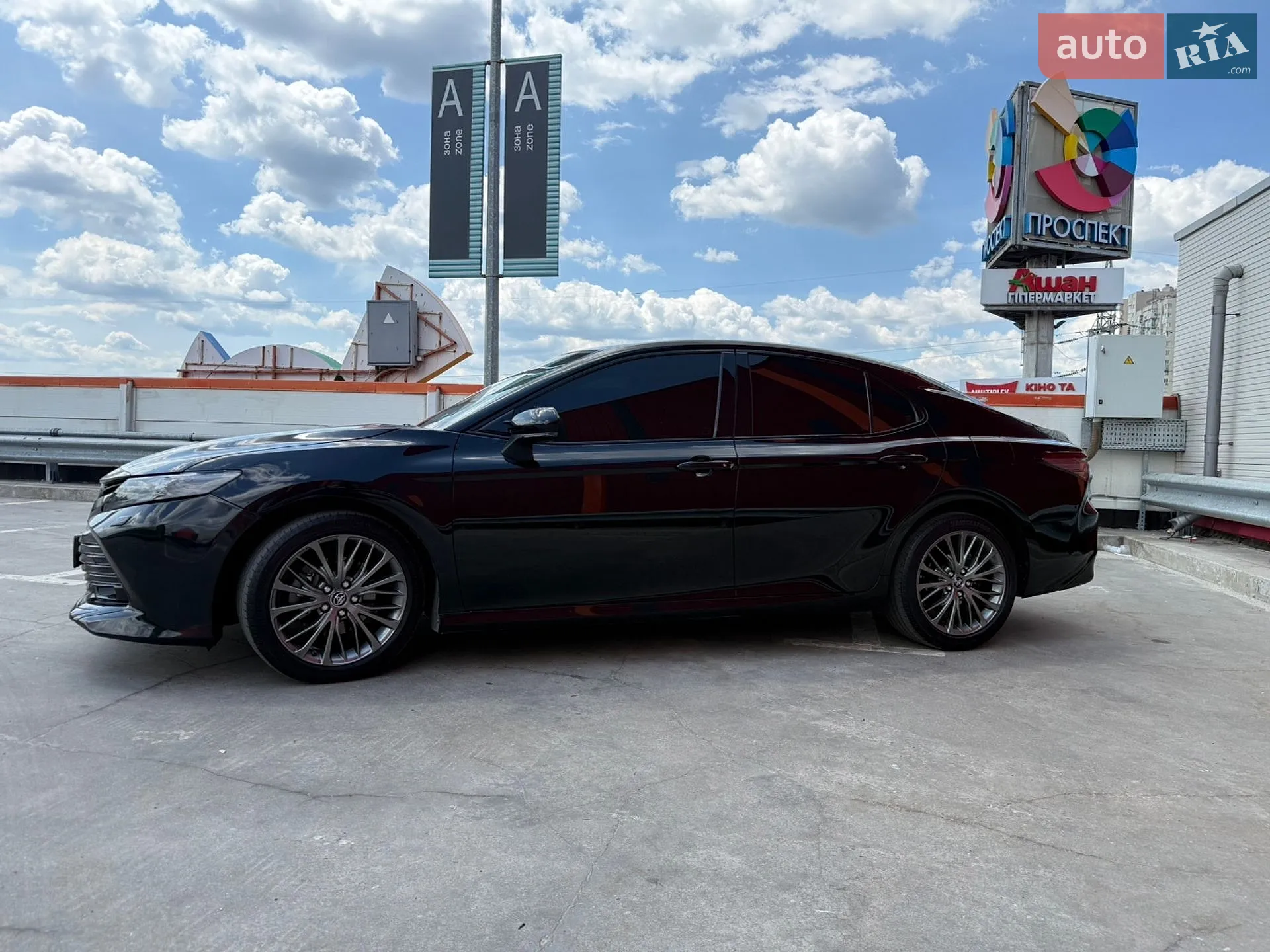 2017 Toyota Camry - мініатюра 5