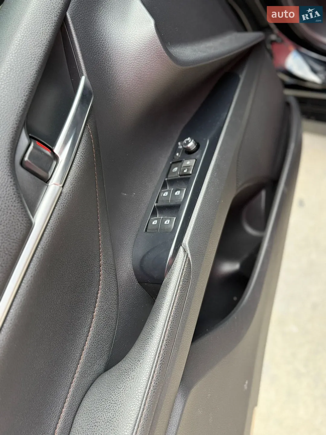 2017 Toyota Camry - мініатюра 31