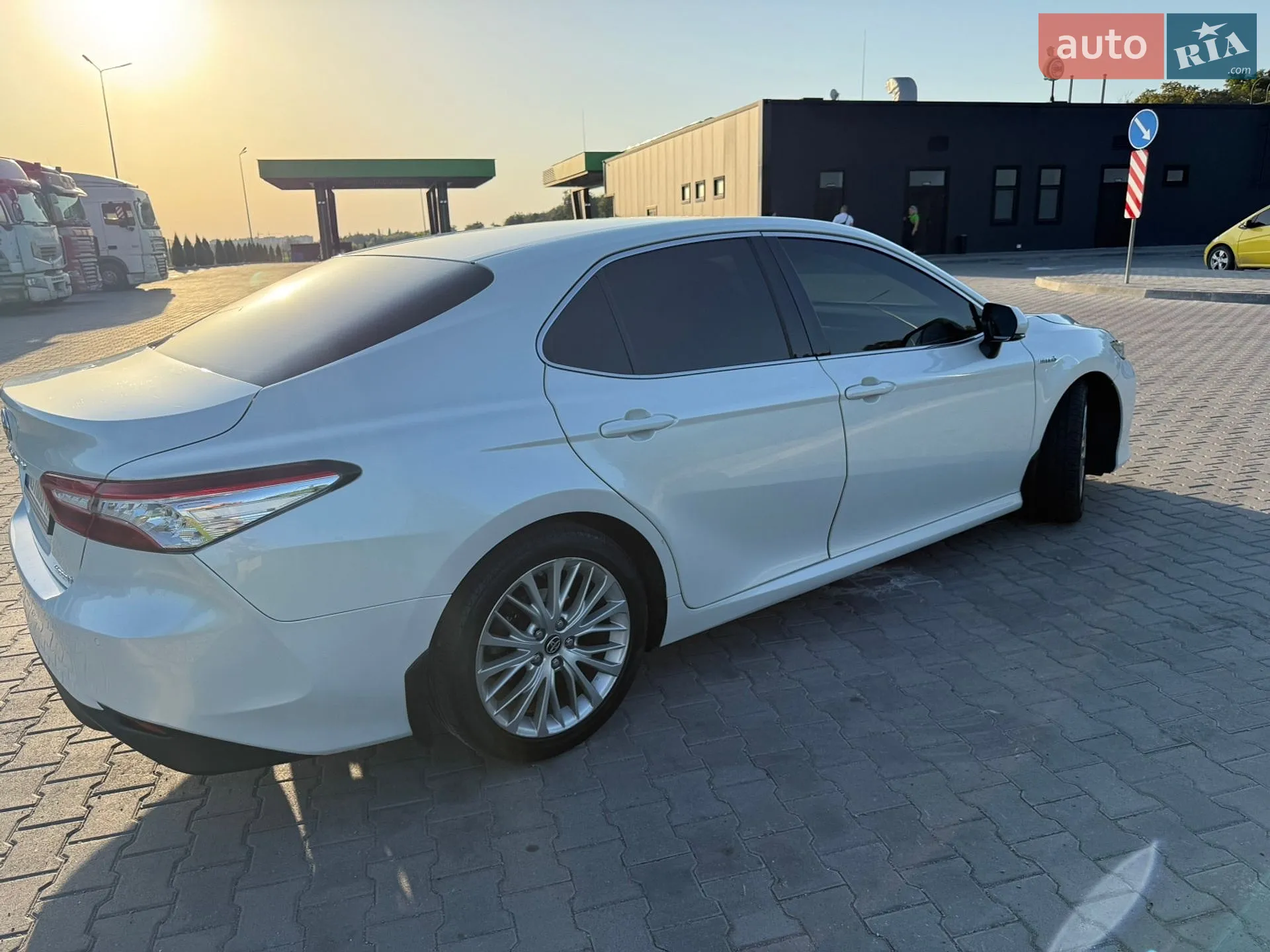 2019 Toyota Camry - мініатюра 5