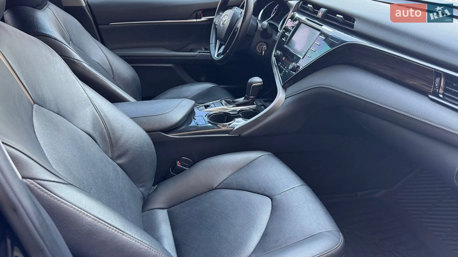 2020 Toyota Camry - мініатюра 6