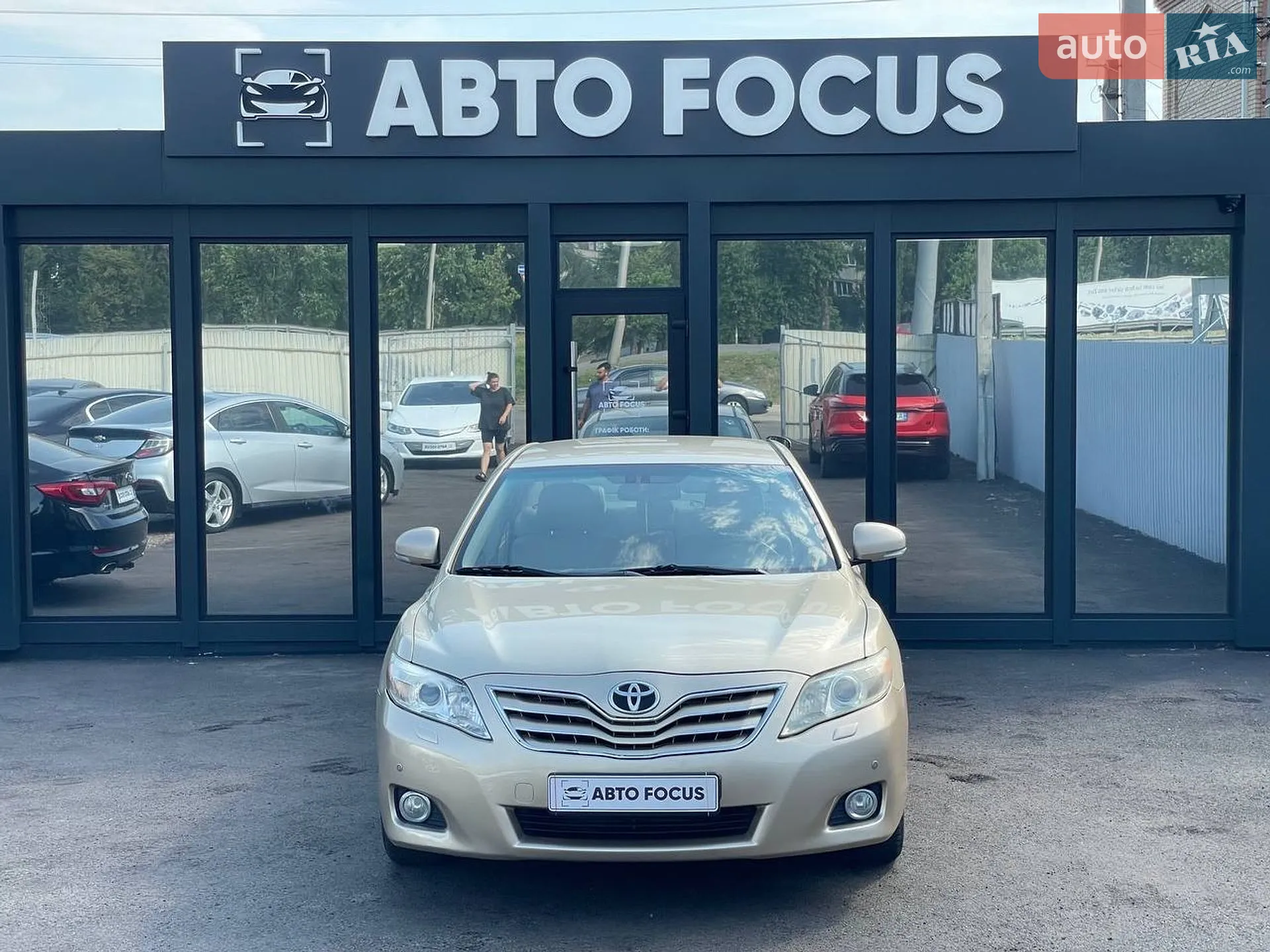 2010 Toyota Camry - мініатюра 3