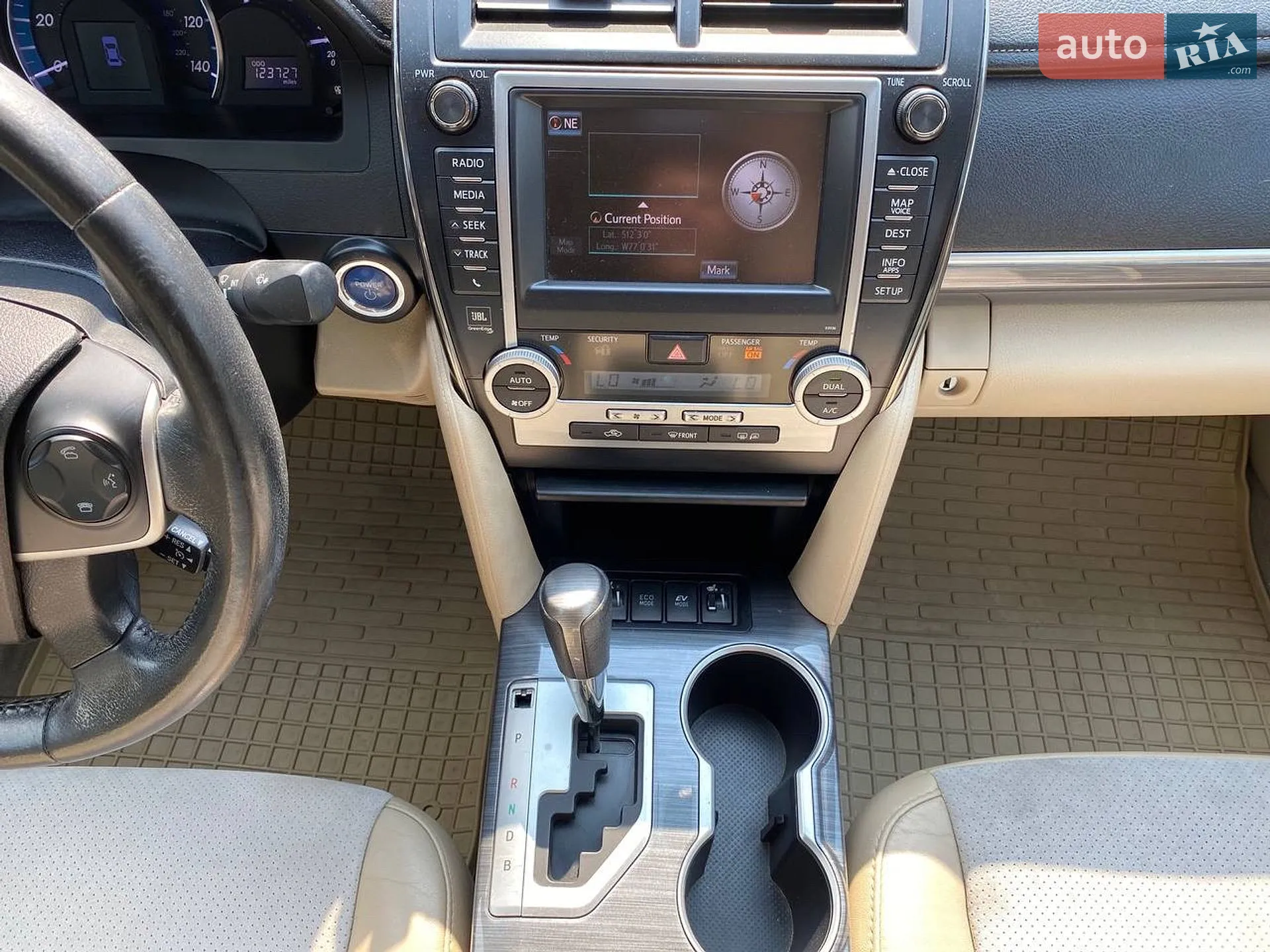 2013 Toyota Camry - мініатюра 26