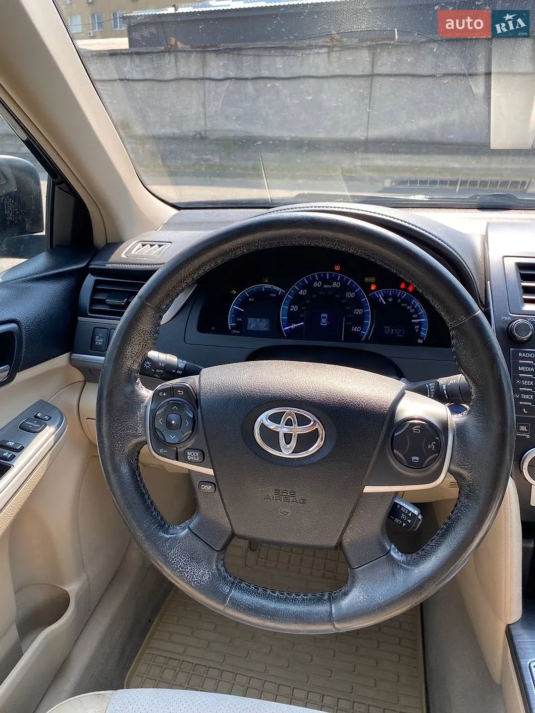 2013 Toyota Camry - мініатюра 28