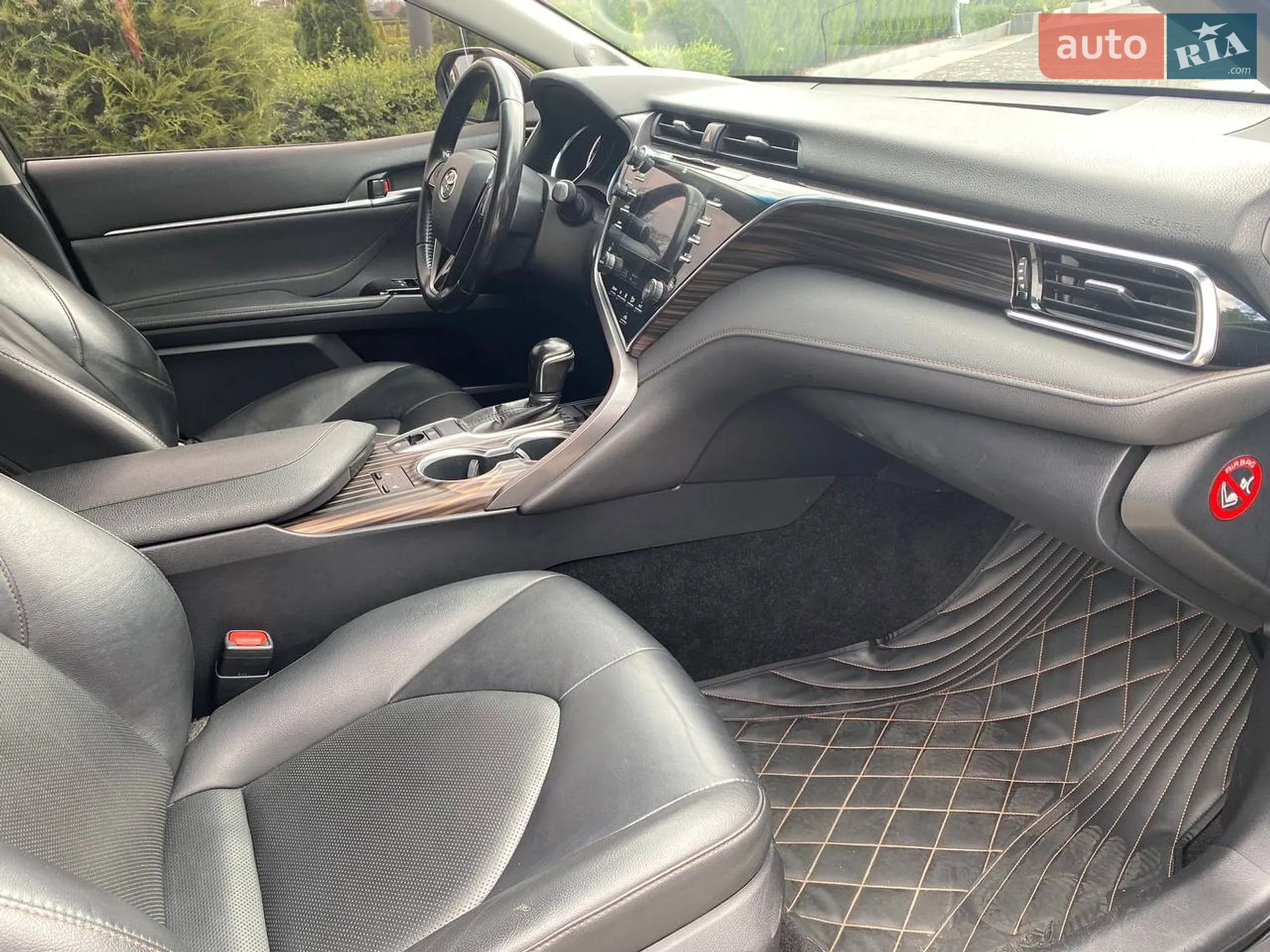 2018 Toyota Camry - мініатюра 11