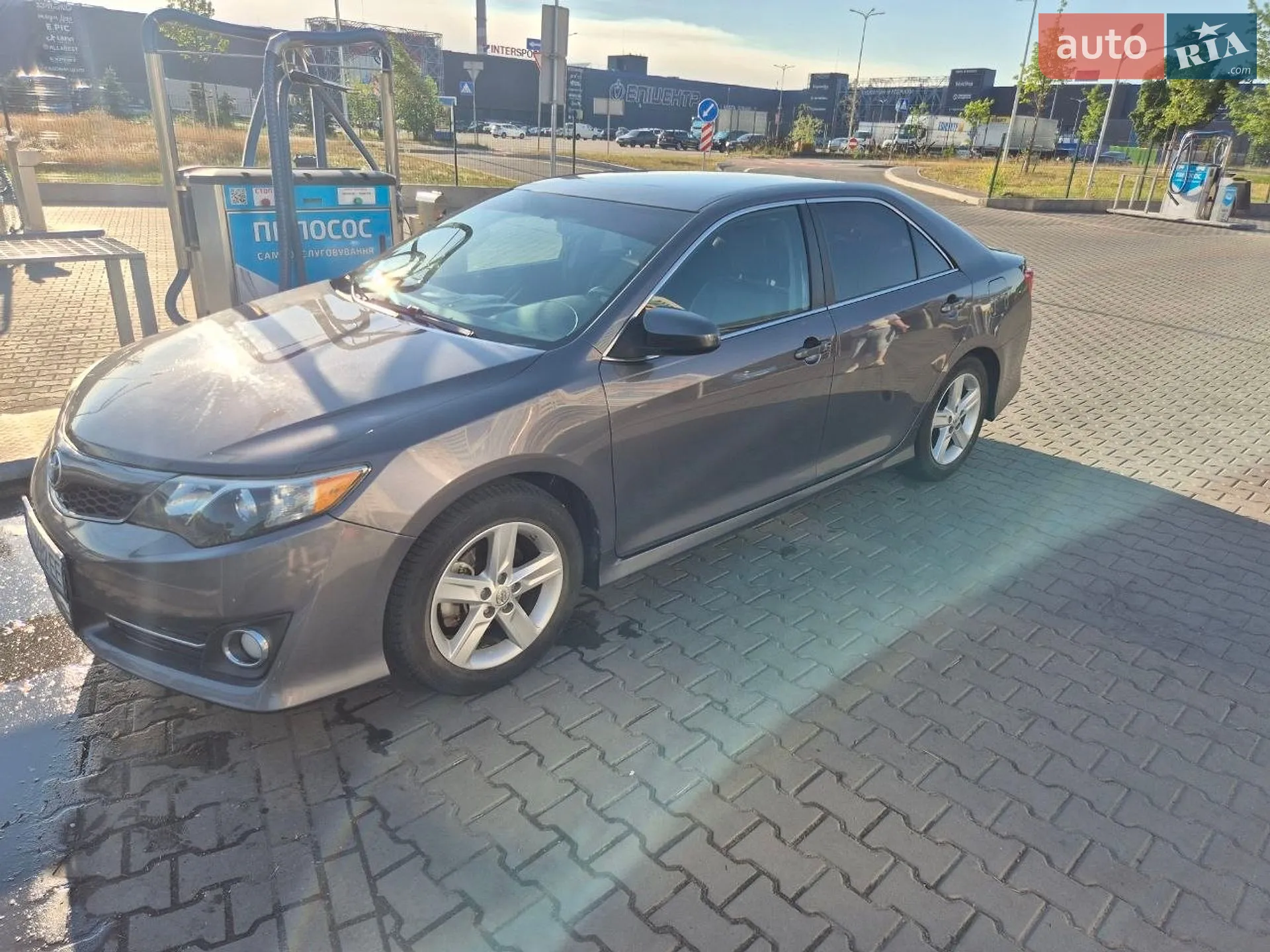 2014 Toyota Camry - мініатюра 3