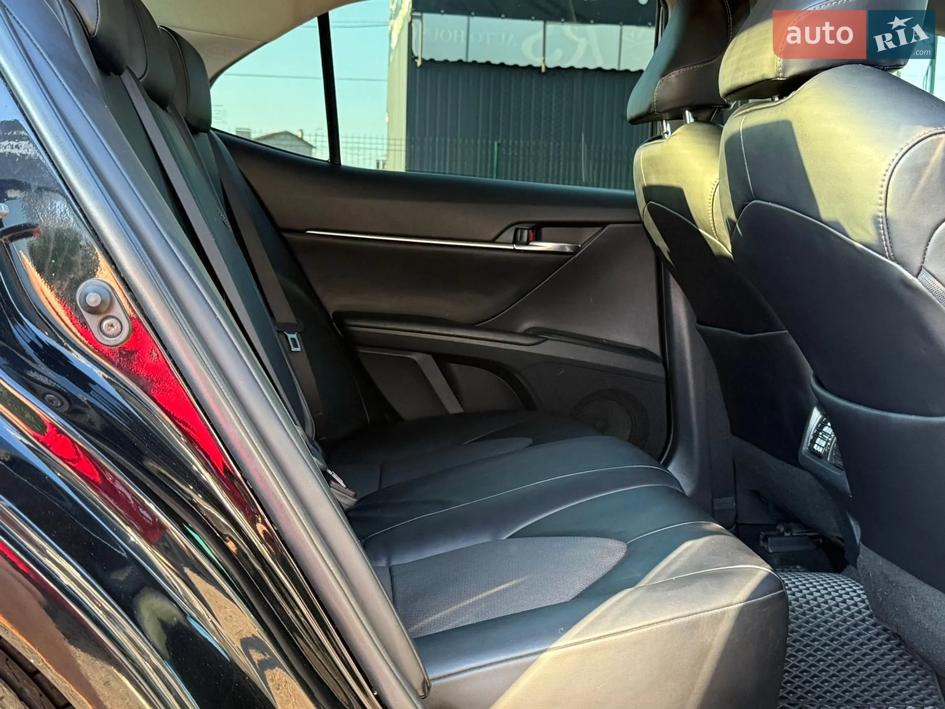 2018 Toyota Camry - мініатюра 26