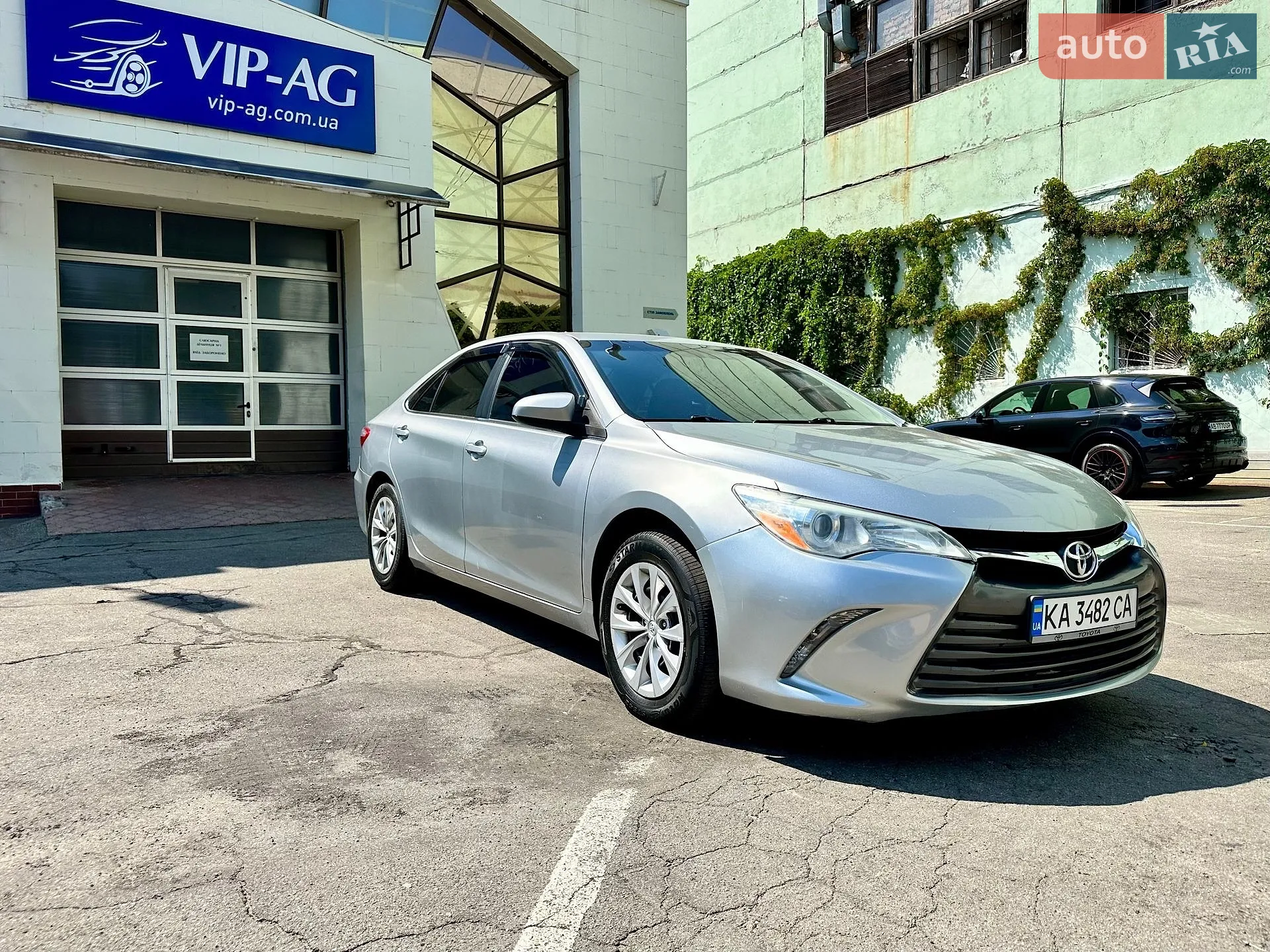 2016 Toyota Camry - фото 1