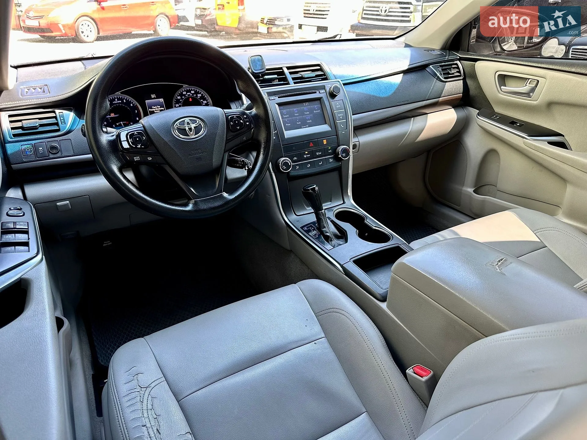 2016 Toyota Camry - мініатюра 16