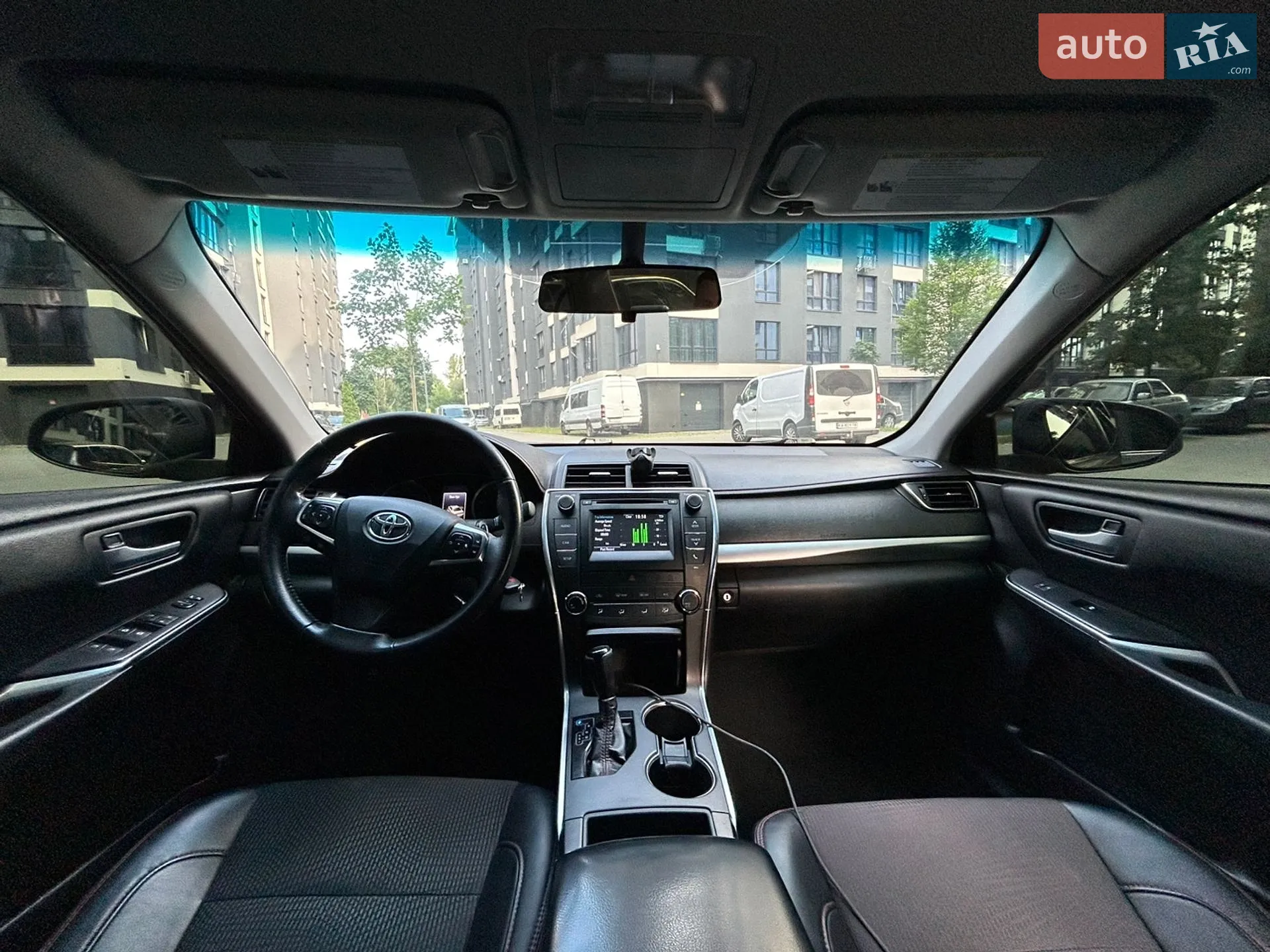 2016 Toyota Camry - мініатюра 18