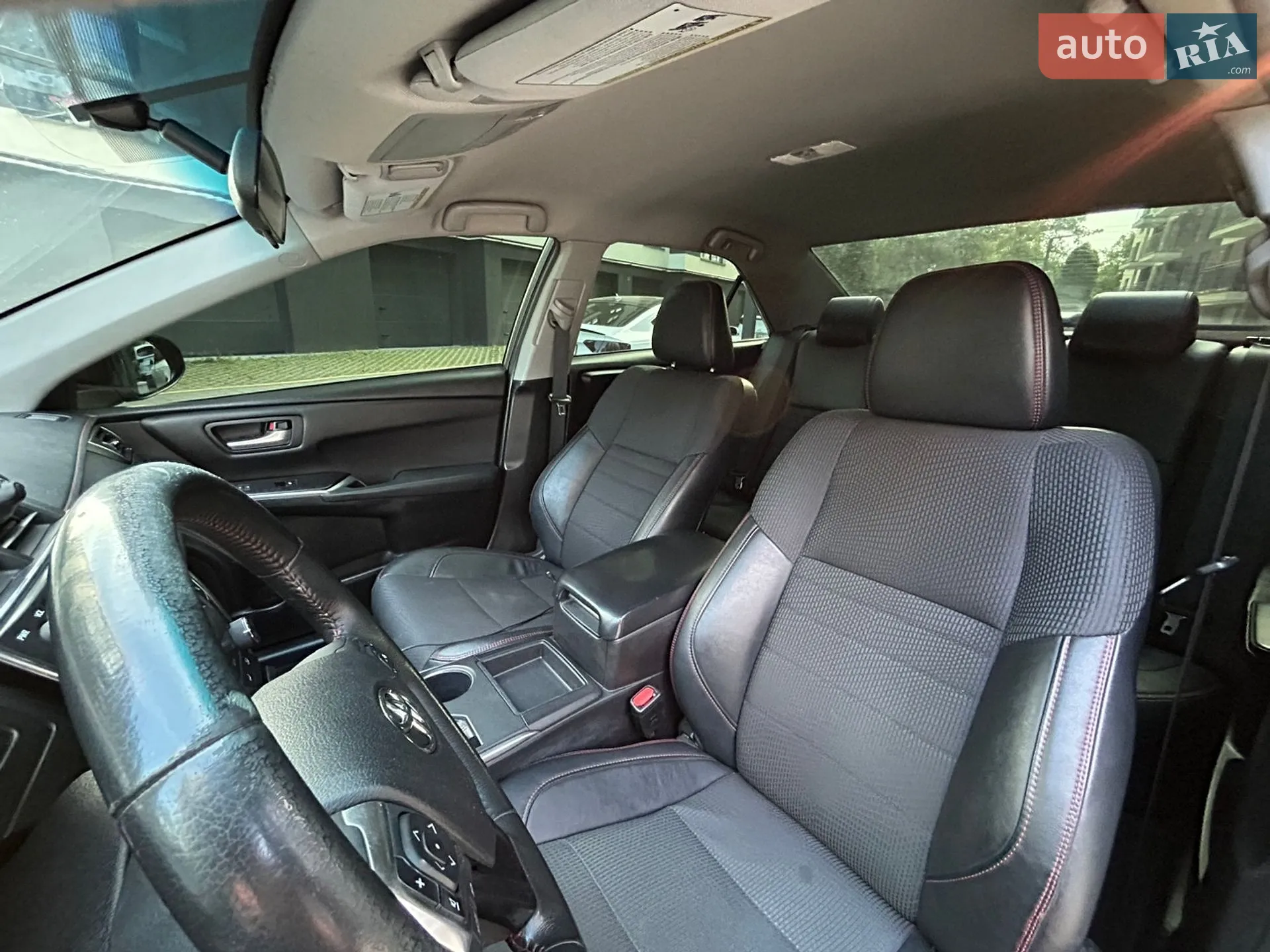 2016 Toyota Camry - мініатюра 22
