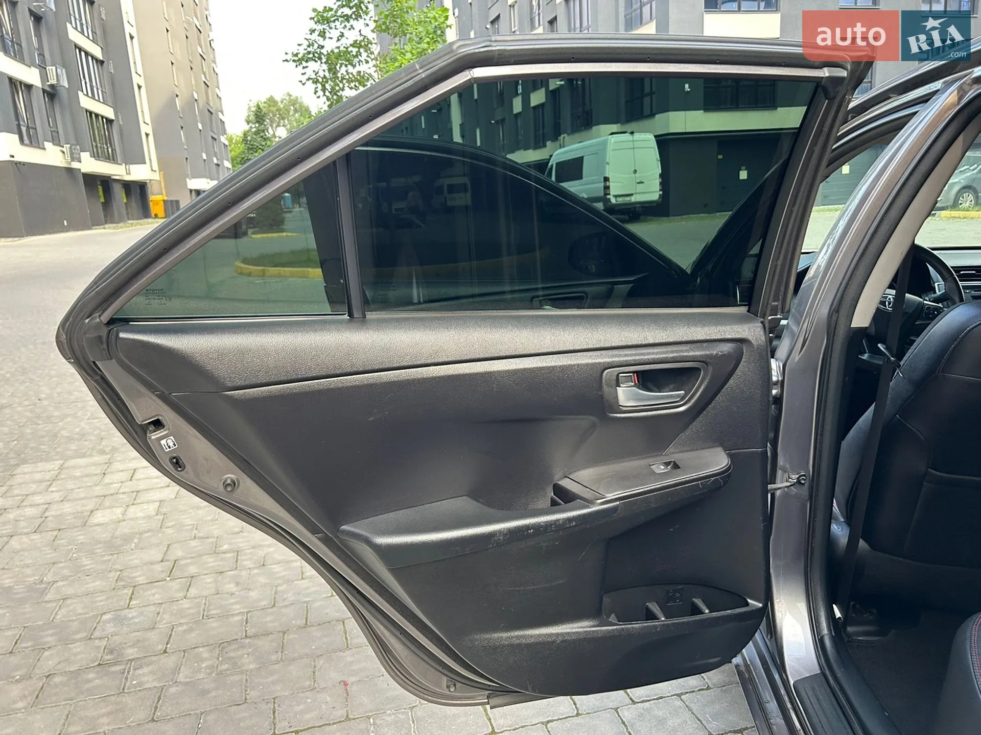 2016 Toyota Camry - мініатюра 23