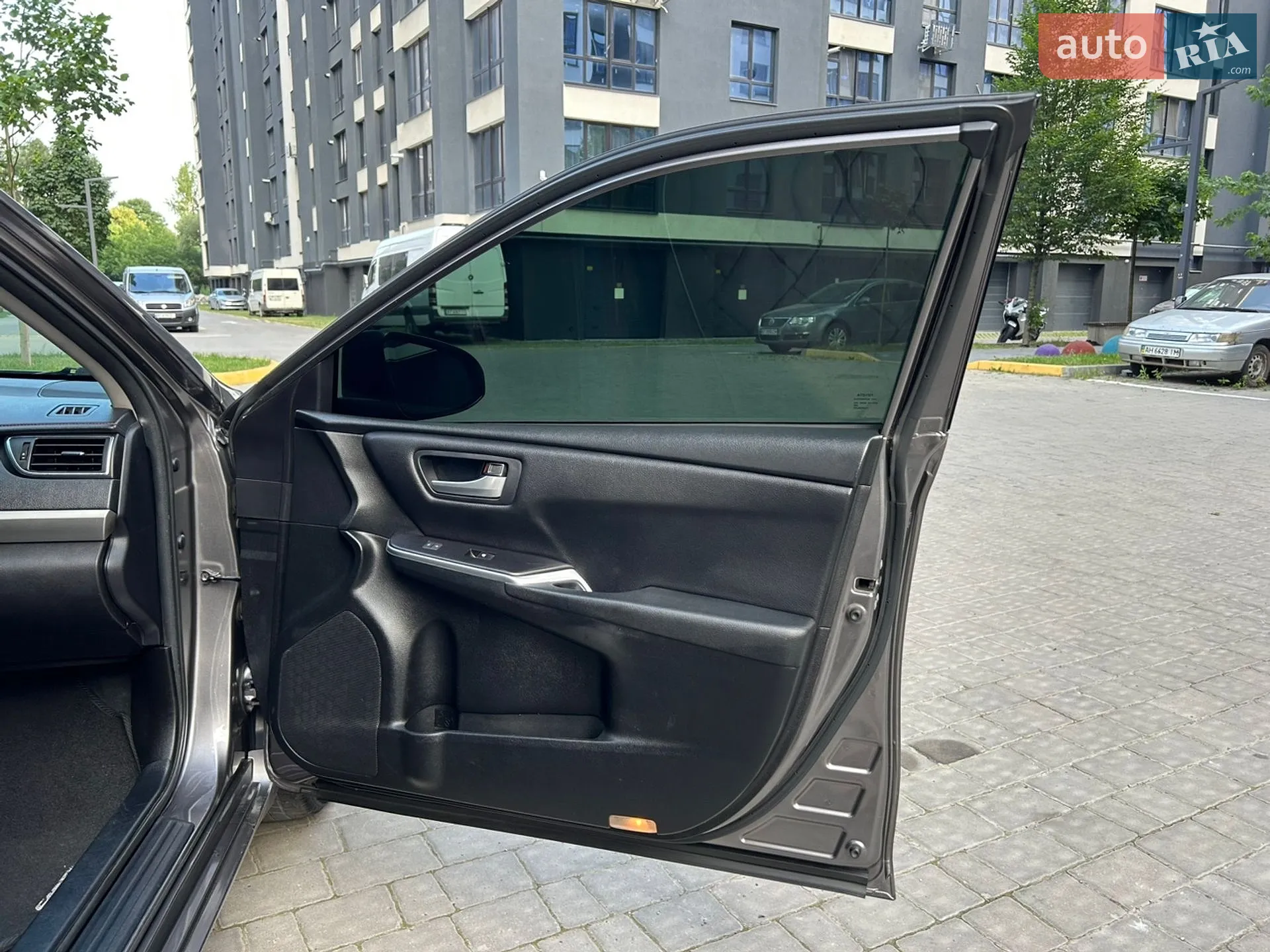 2016 Toyota Camry - мініатюра 27