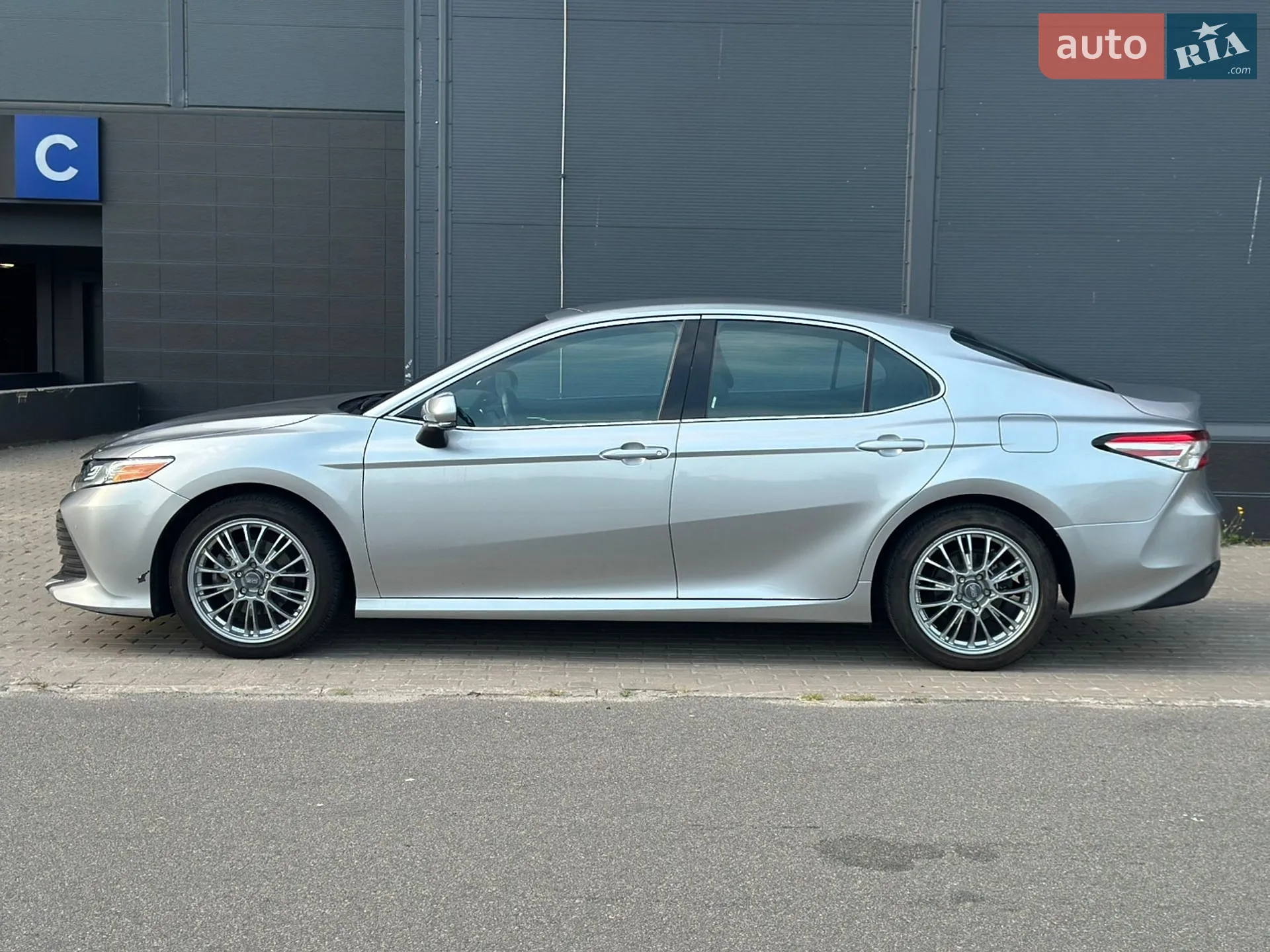 2017 Toyota Camry - мініатюра 4