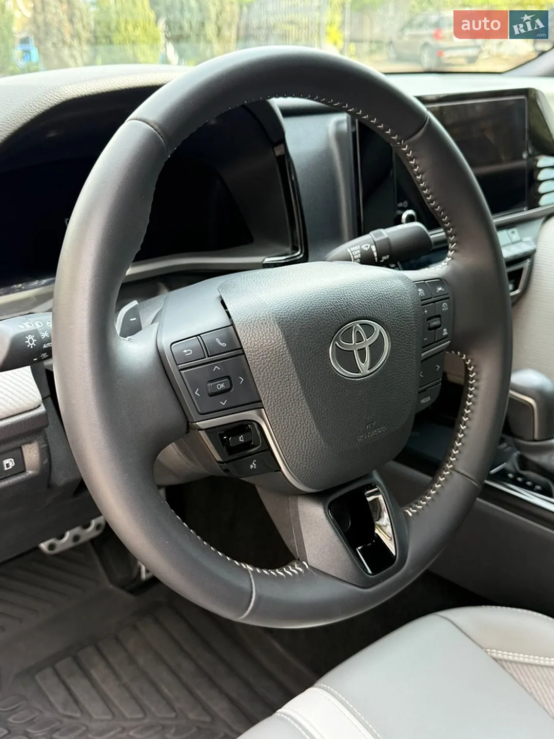 2025 Toyota Camry - мініатюра 11