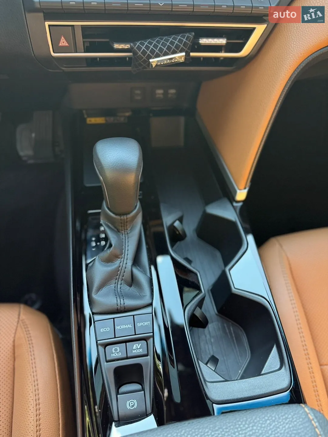 2025 Toyota Camry - мініатюра 24