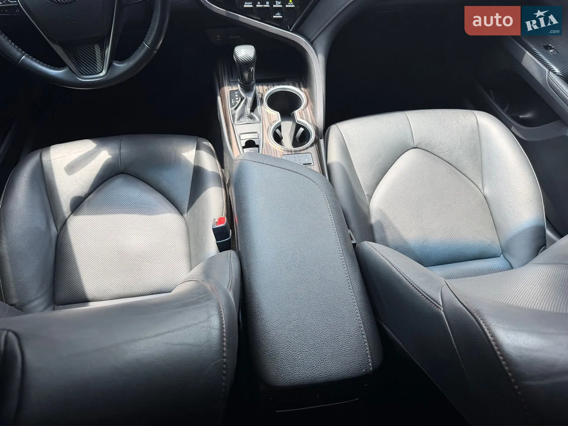 2018 Toyota Camry - мініатюра 32