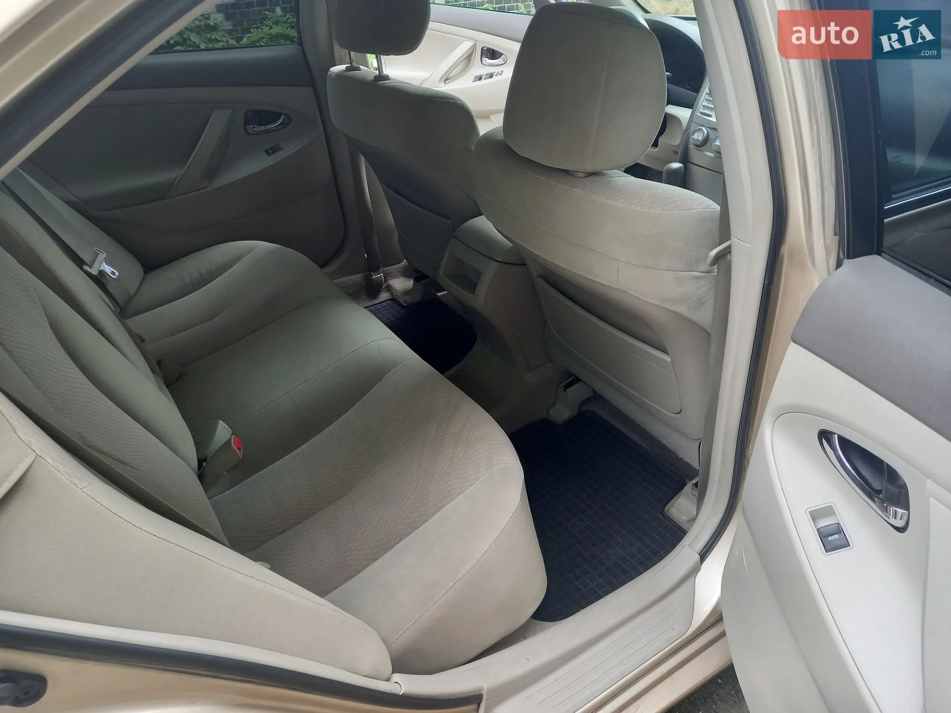 2010 Toyota Camry - мініатюра 8