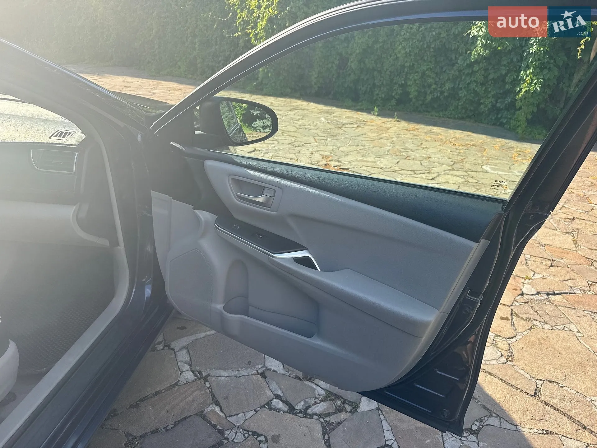 2016 Toyota Camry - мініатюра 16