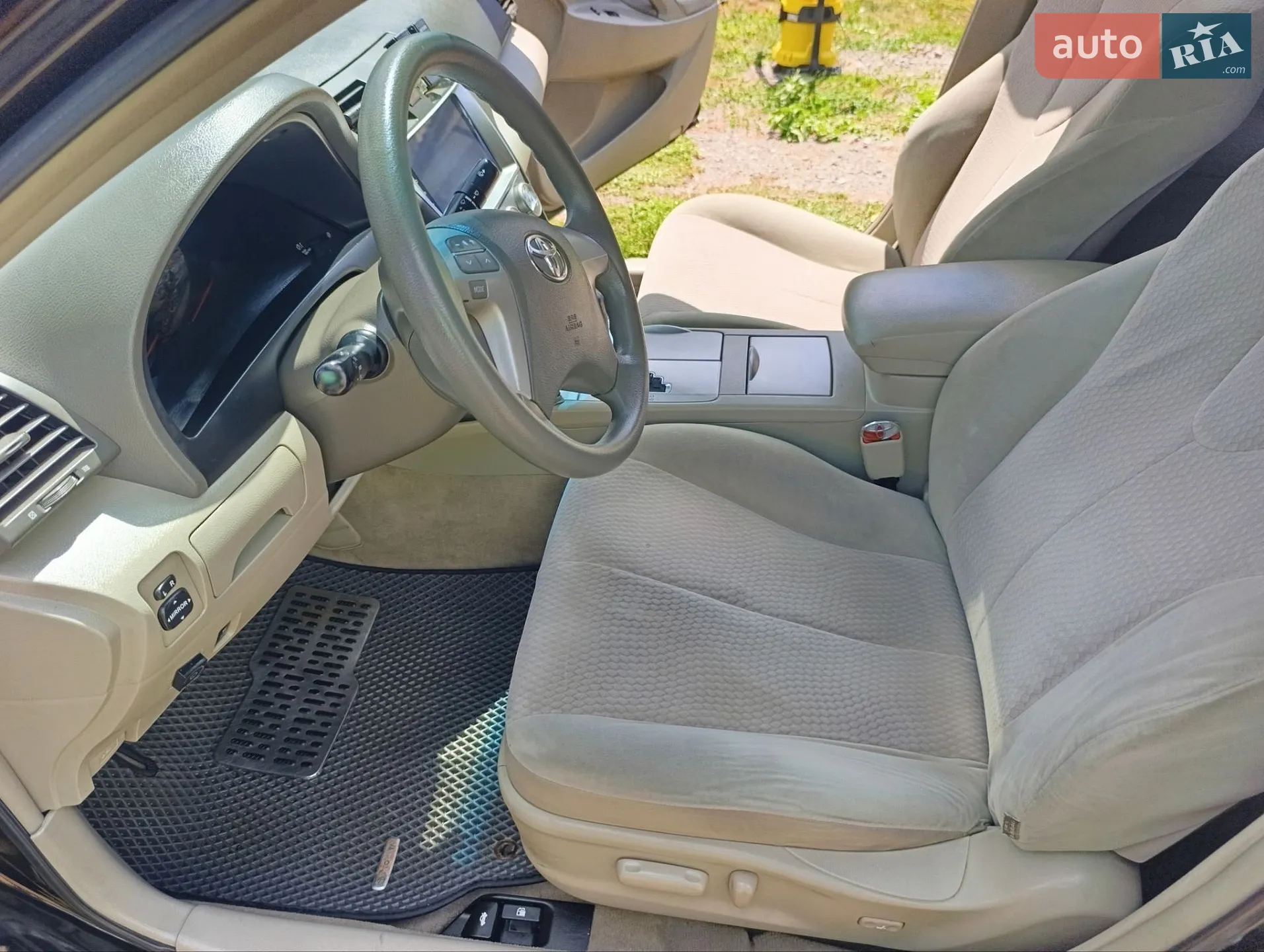 2010 Toyota Camry - мініатюра 26