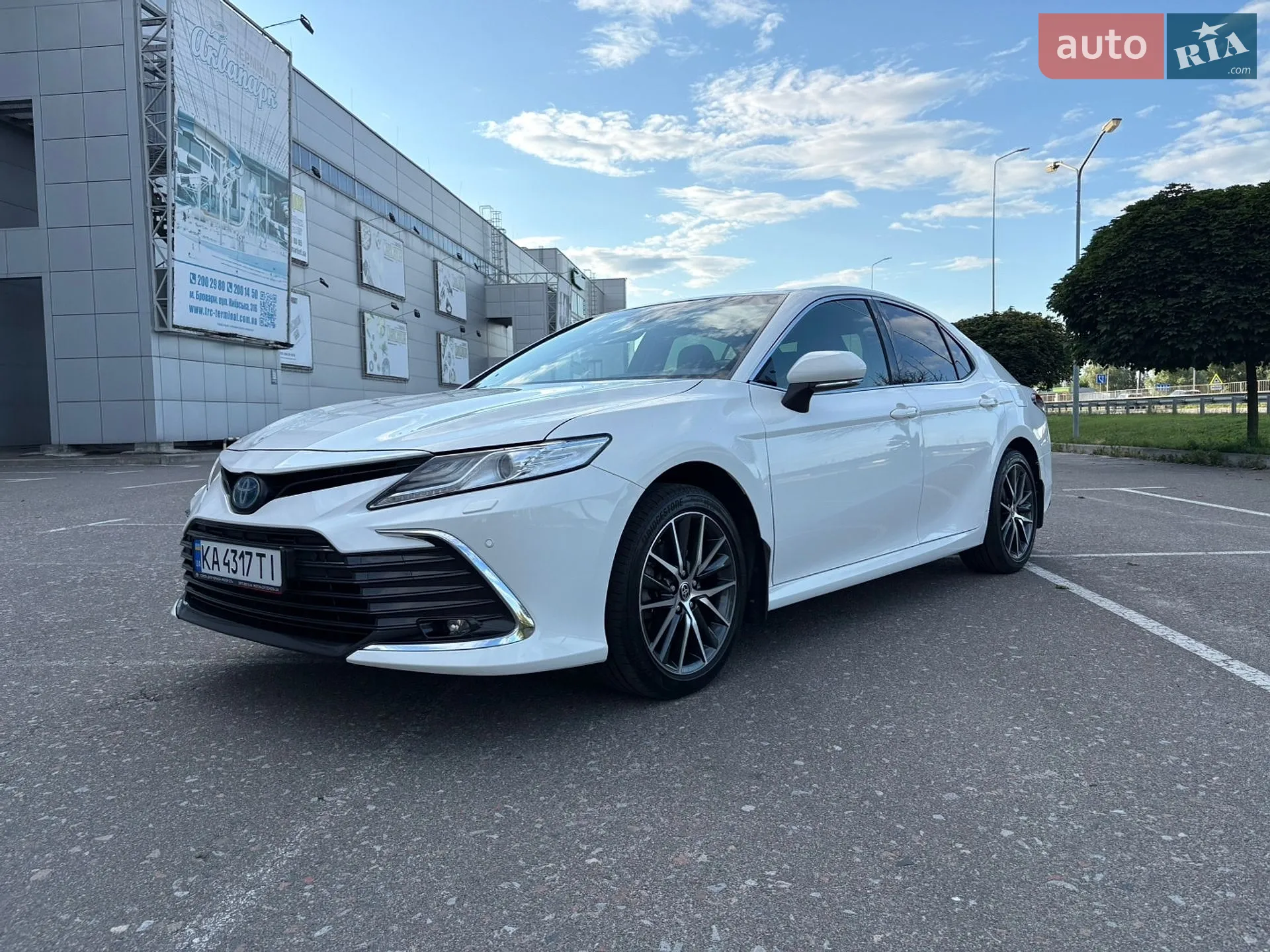 2021 Toyota Camry - мініатюра 3