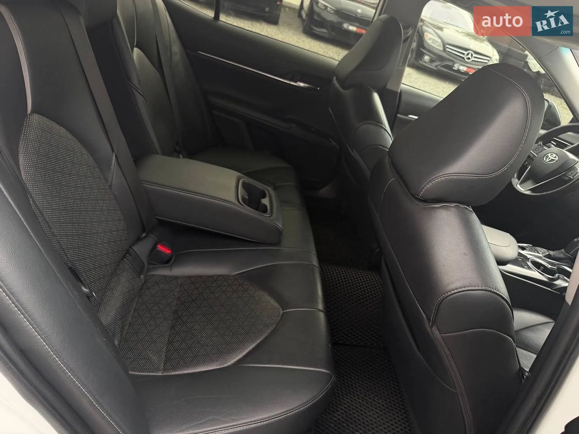 2018 Toyota Camry - мініатюра 34