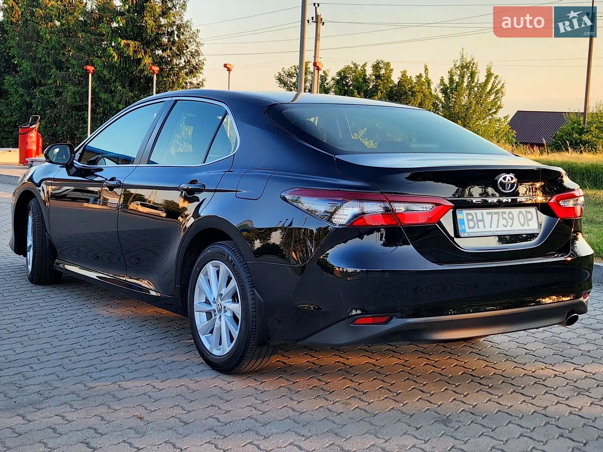 2021 Toyota Camry - мініатюра 18