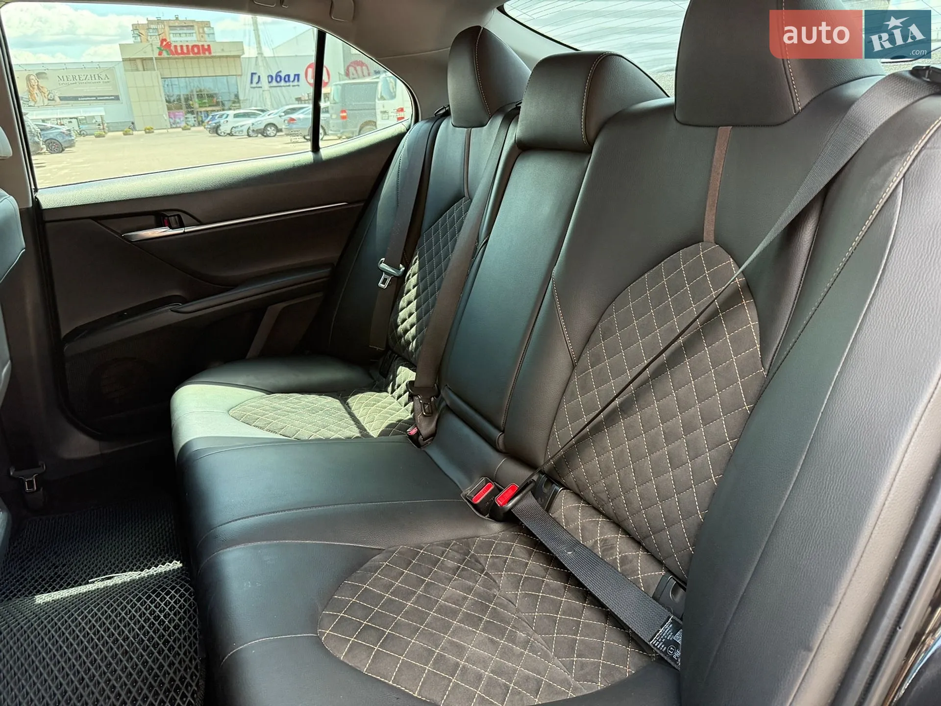 2018 Toyota Camry - мініатюра 11