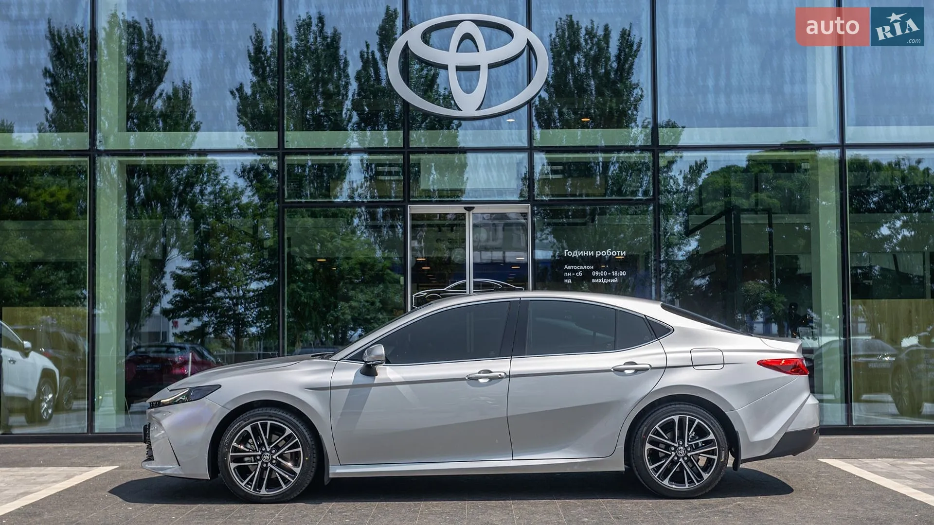 2025 Toyota Camry - мініатюра 3