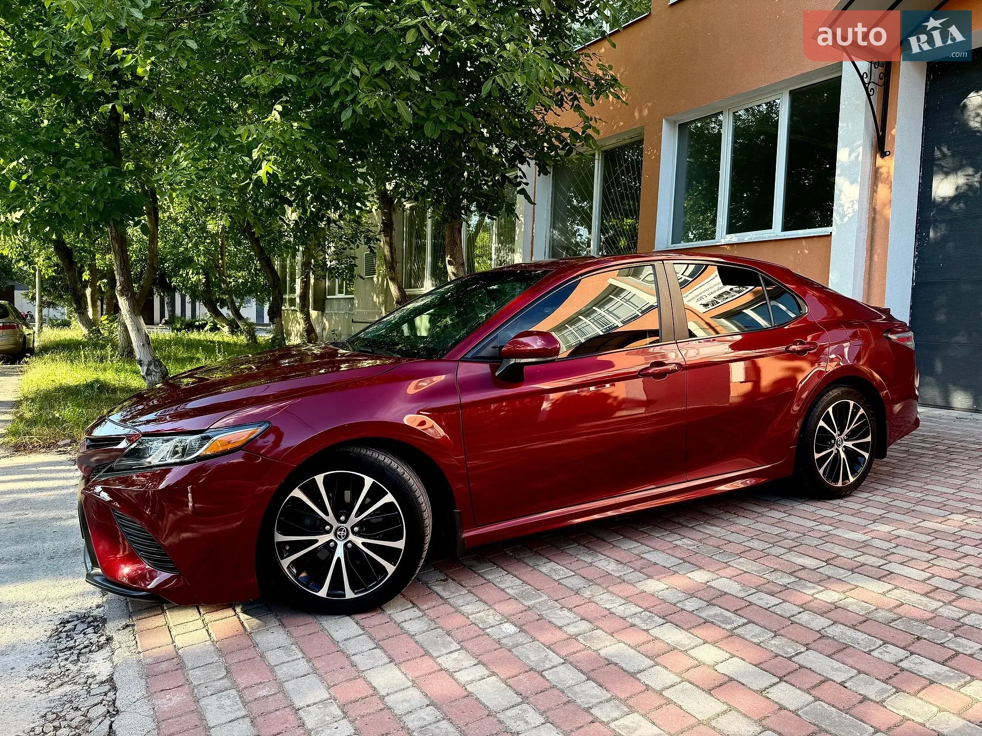 2017 Toyota Camry - мініатюра 2