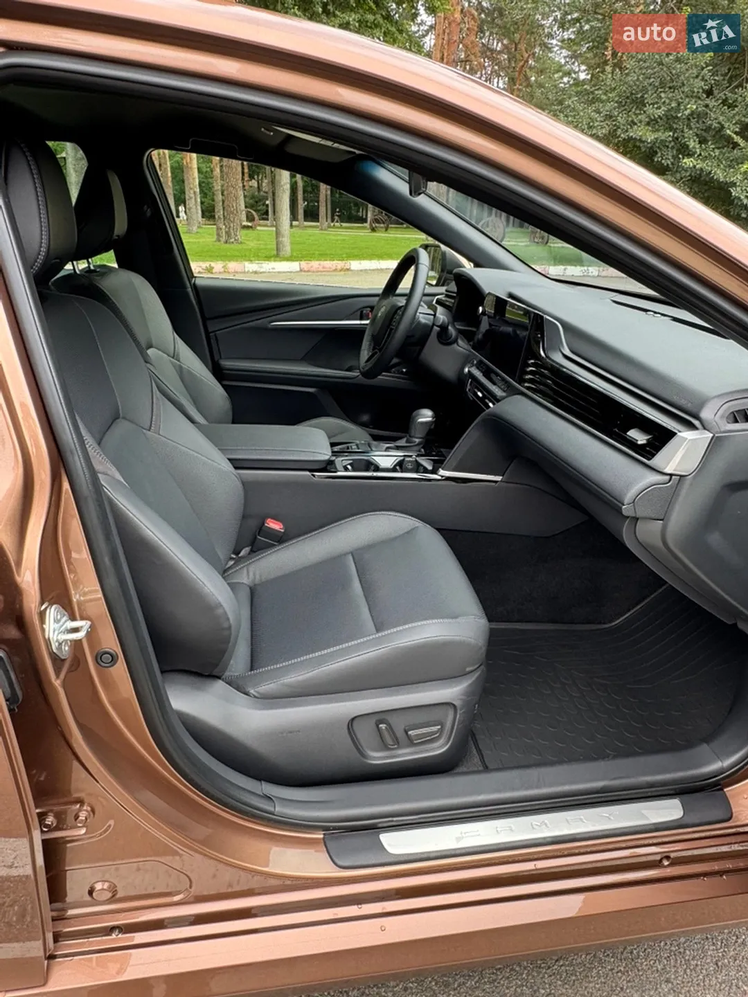 2025 Toyota Camry - мініатюра 11