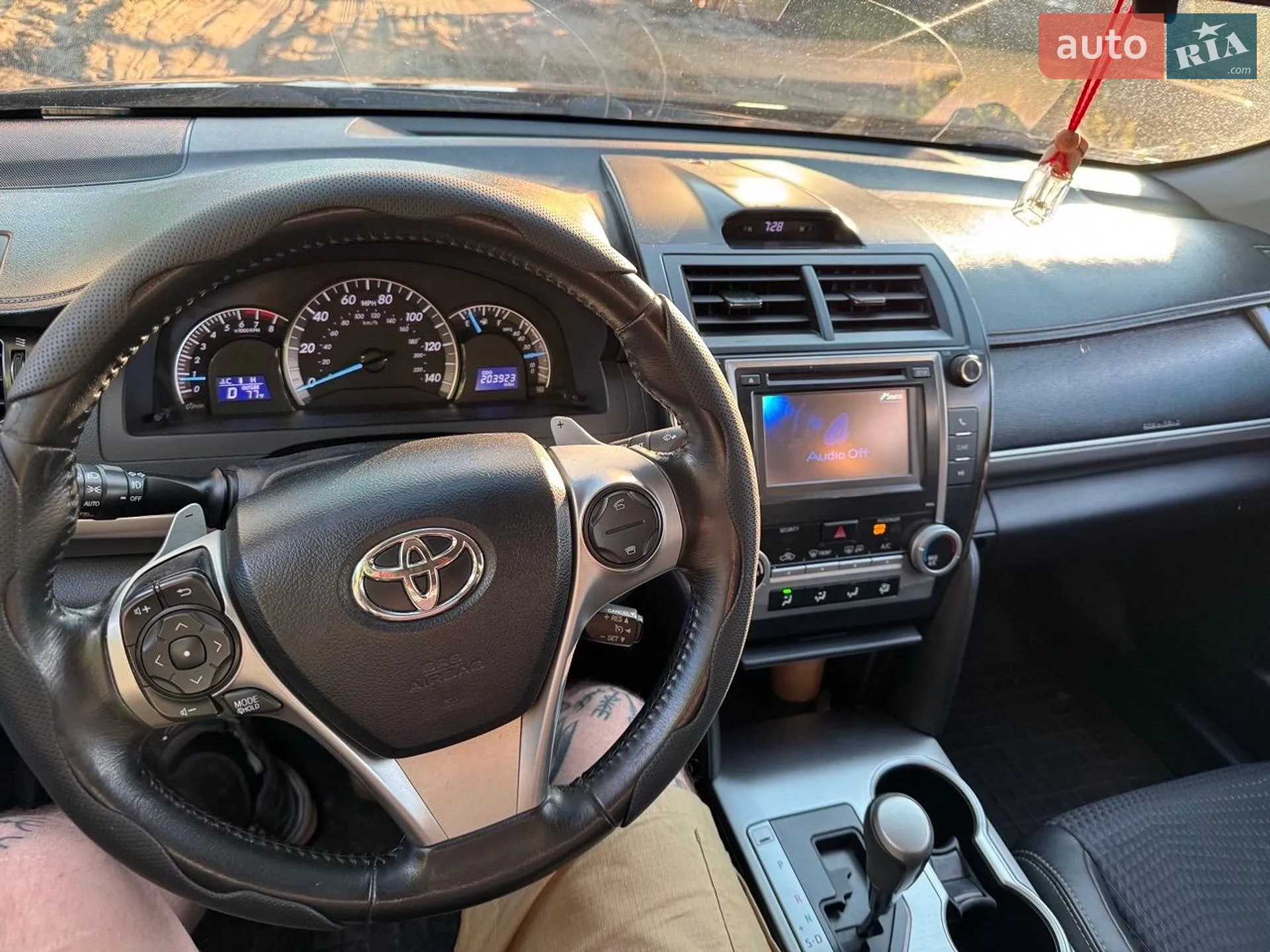 2013 Toyota Camry - мініатюра 17