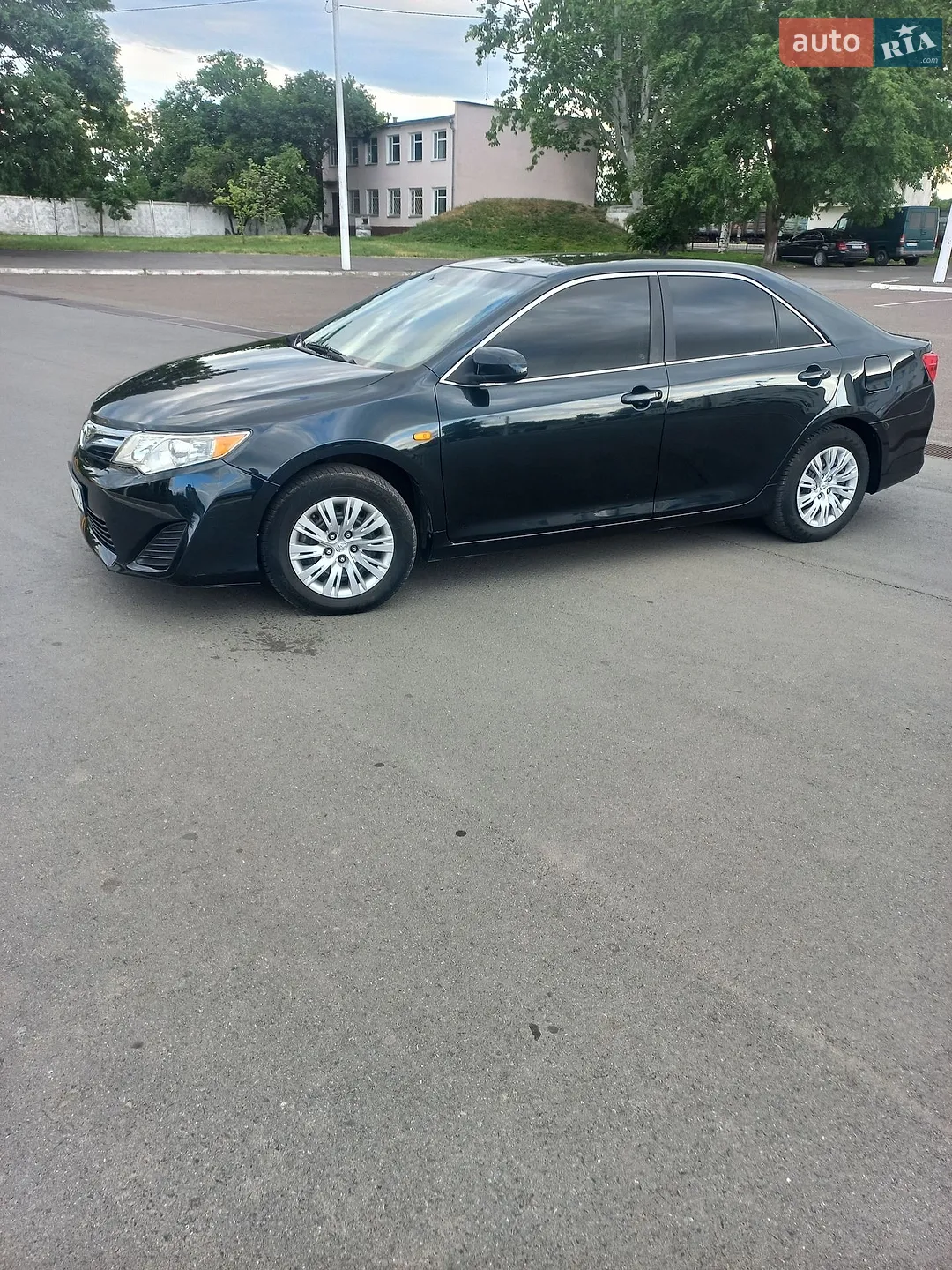 2014 Toyota Camry - мініатюра 2