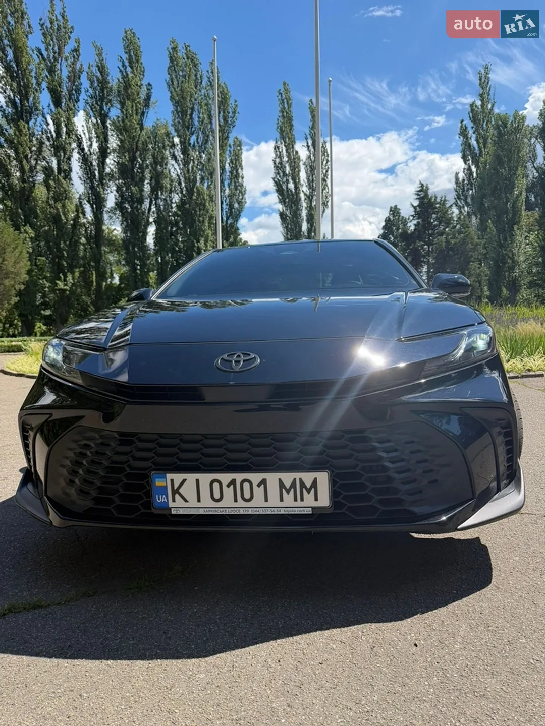 2025 Toyota Camry - фото 1