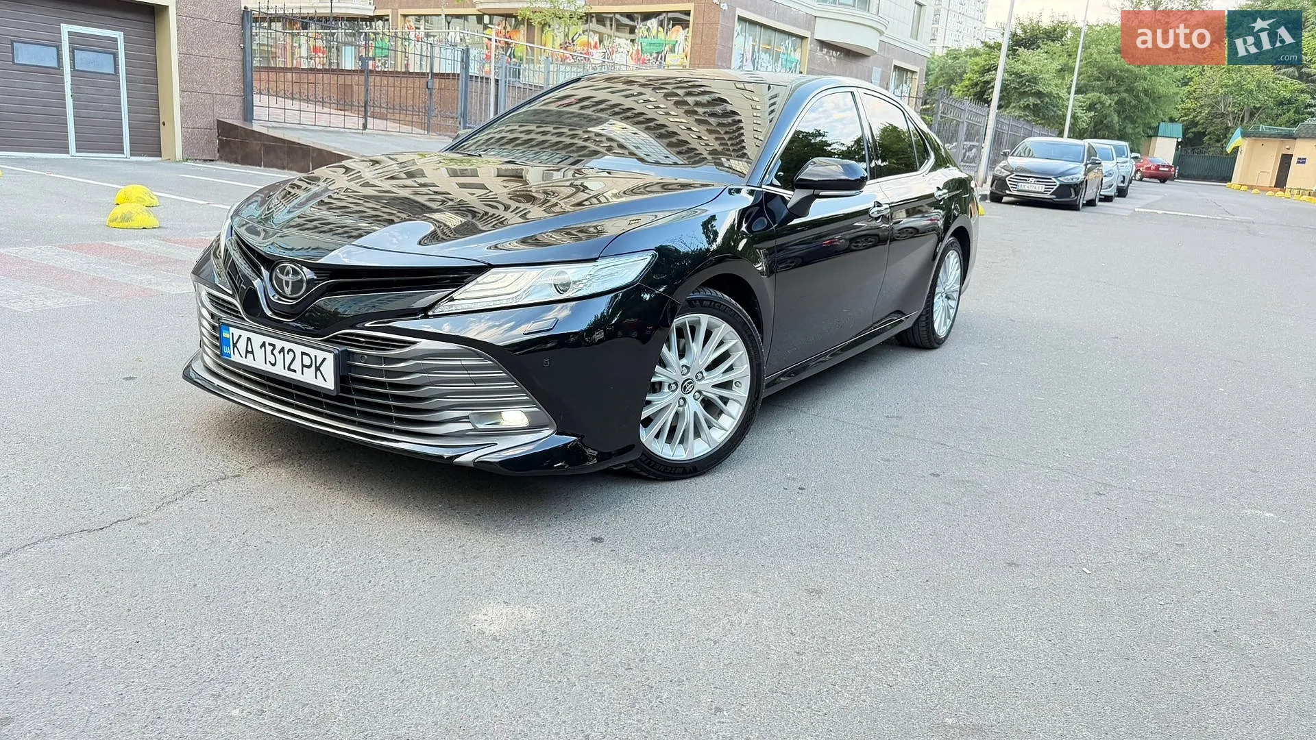 2017 Toyota Camry - фото 1