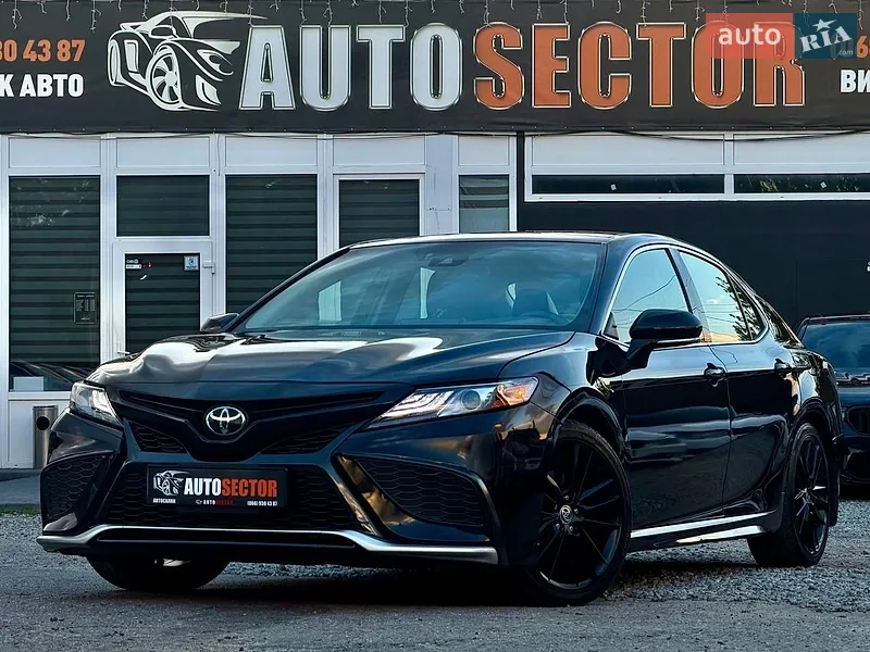 Седан Toyota Camry 2021 в Харкові фото