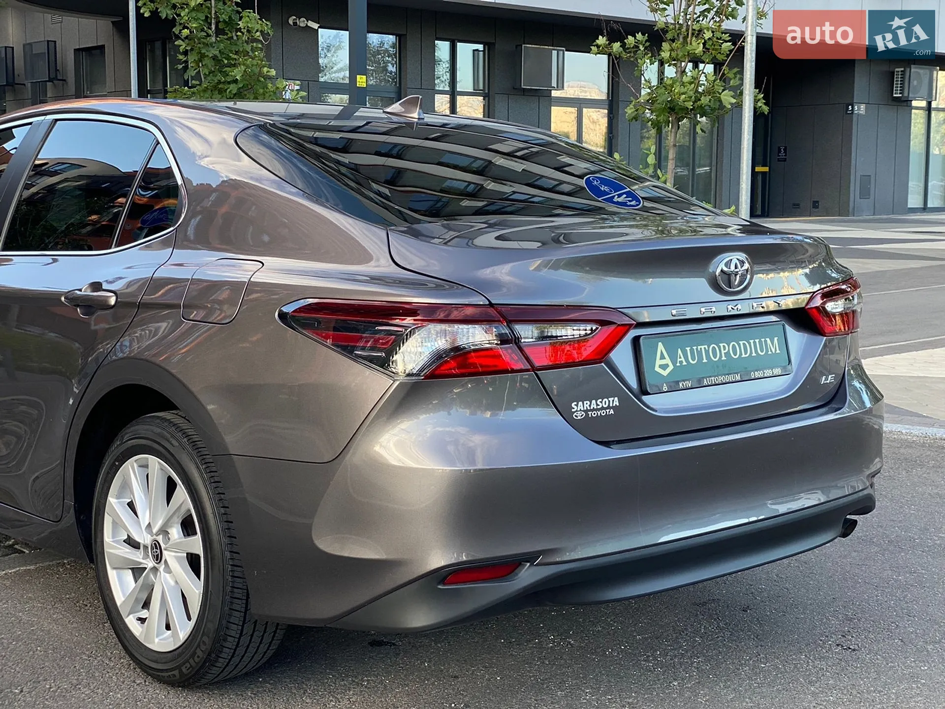 2021 Toyota Camry - мініатюра 10
