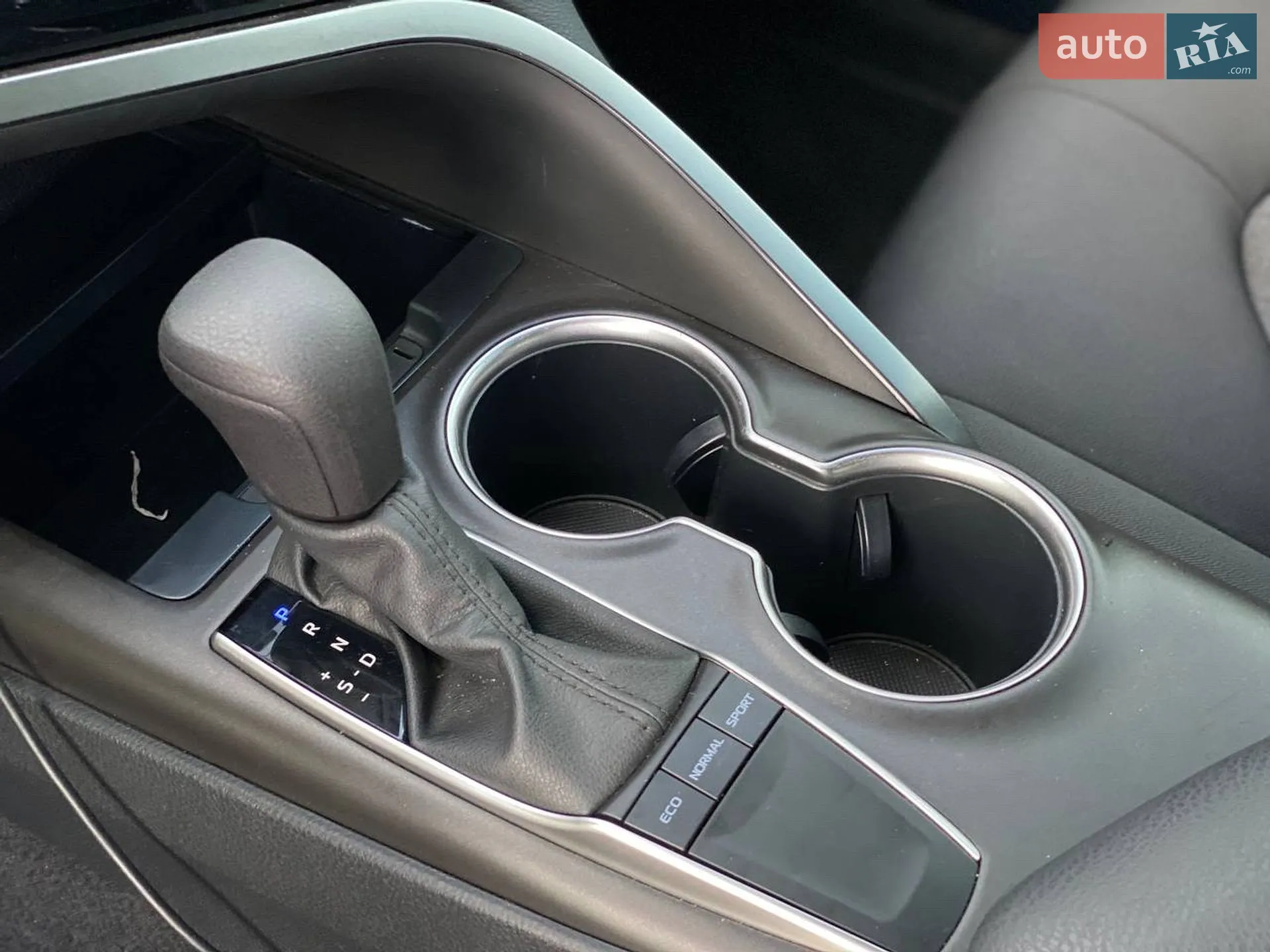 2021 Toyota Camry - мініатюра 16