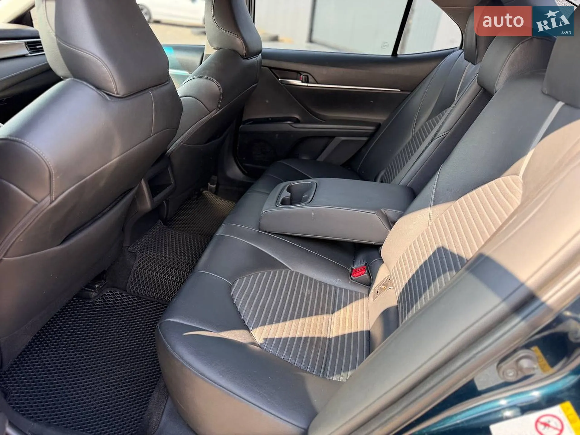 2018 Toyota Camry - мініатюра 5