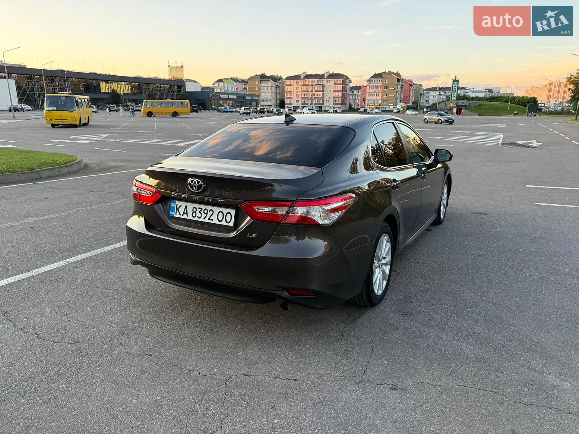 2018 Toyota Camry - мініатюра 17