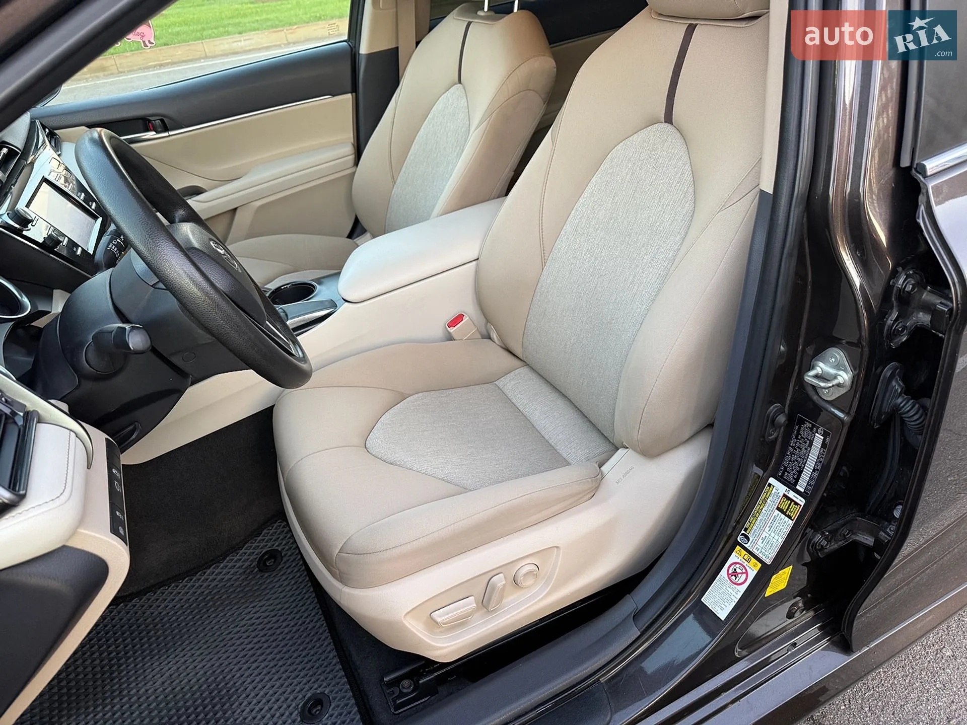 2018 Toyota Camry - мініатюра 38