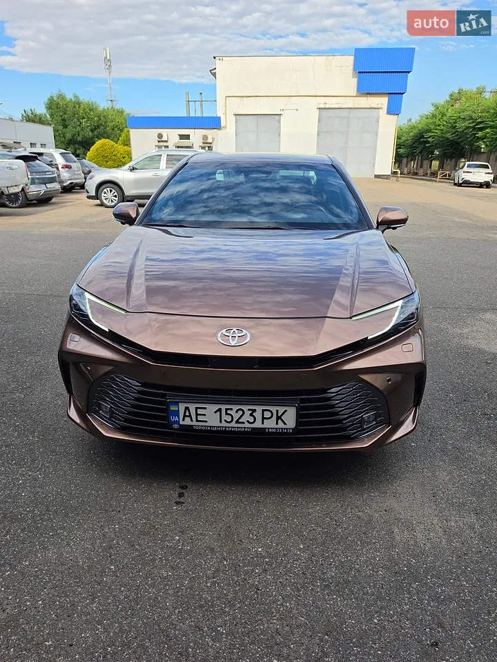2025 Toyota Camry - мініатюра 12