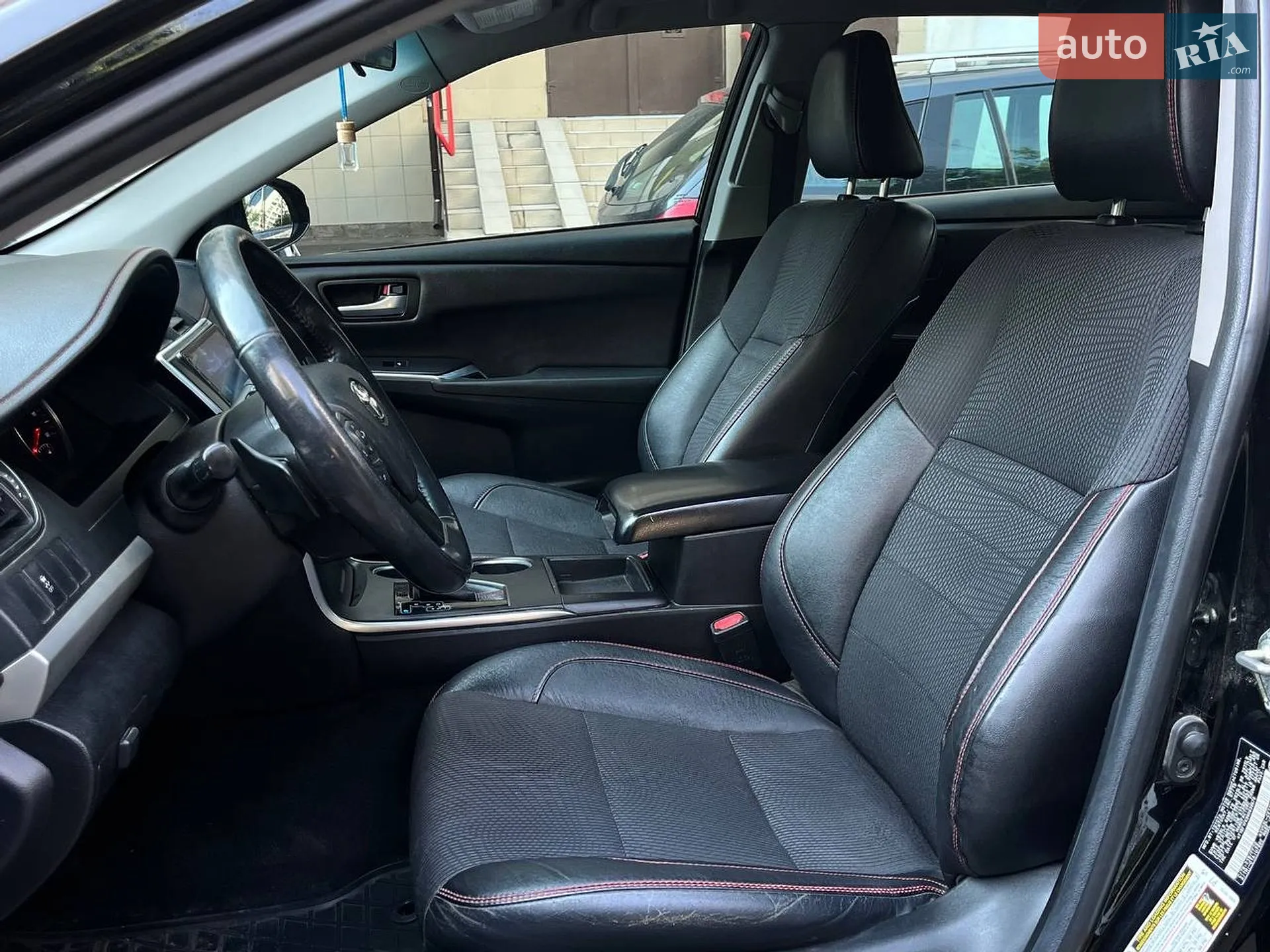 2016 Toyota Camry - мініатюра 9
